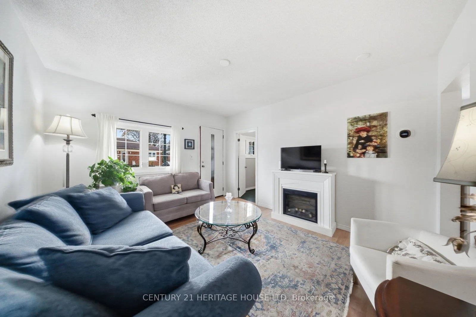 Photo 6 of 44 Curtis Street, Brantford — HOMEH