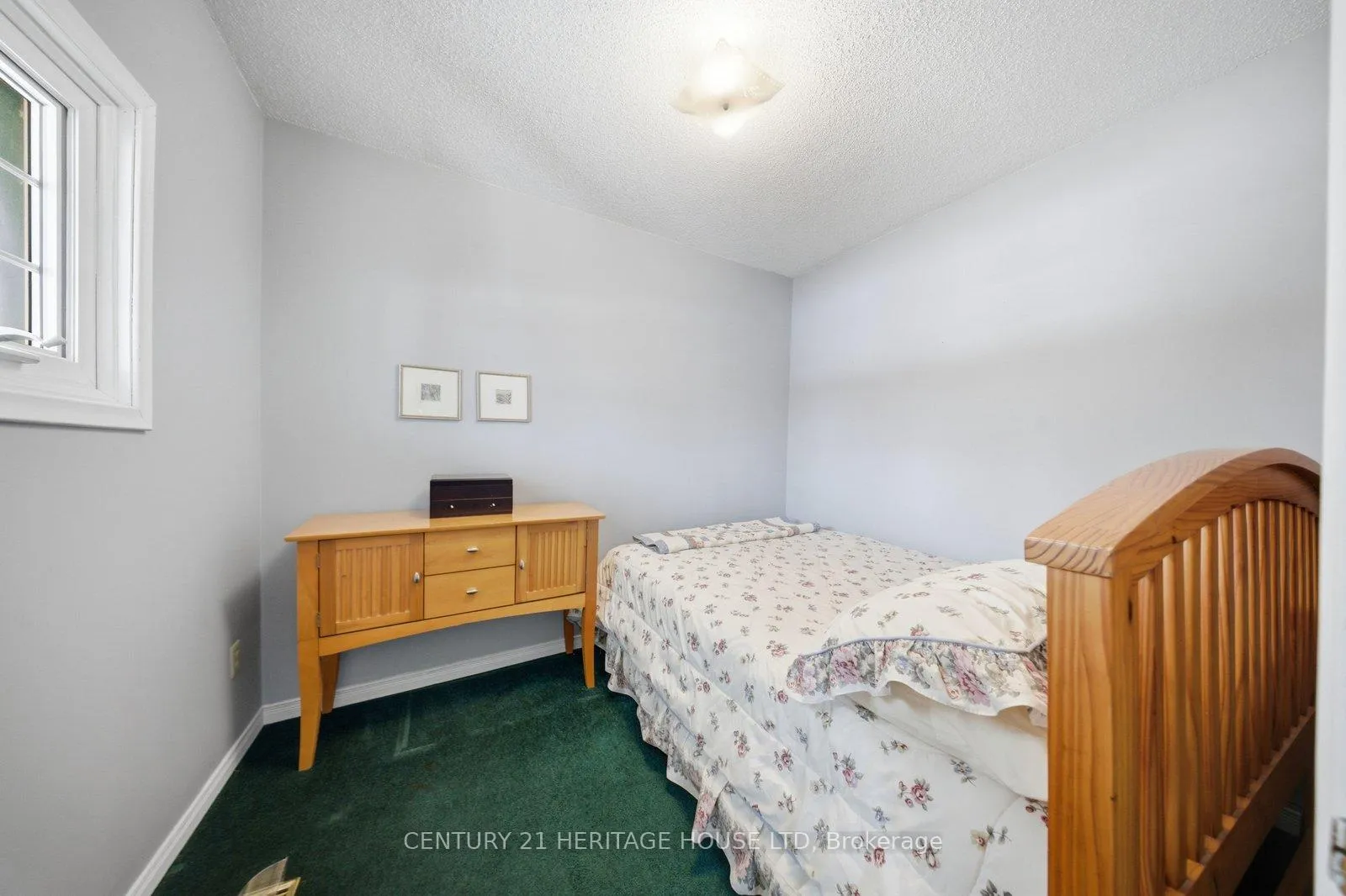 Photo 8 of 44 Curtis Street, Brantford — HOMEH