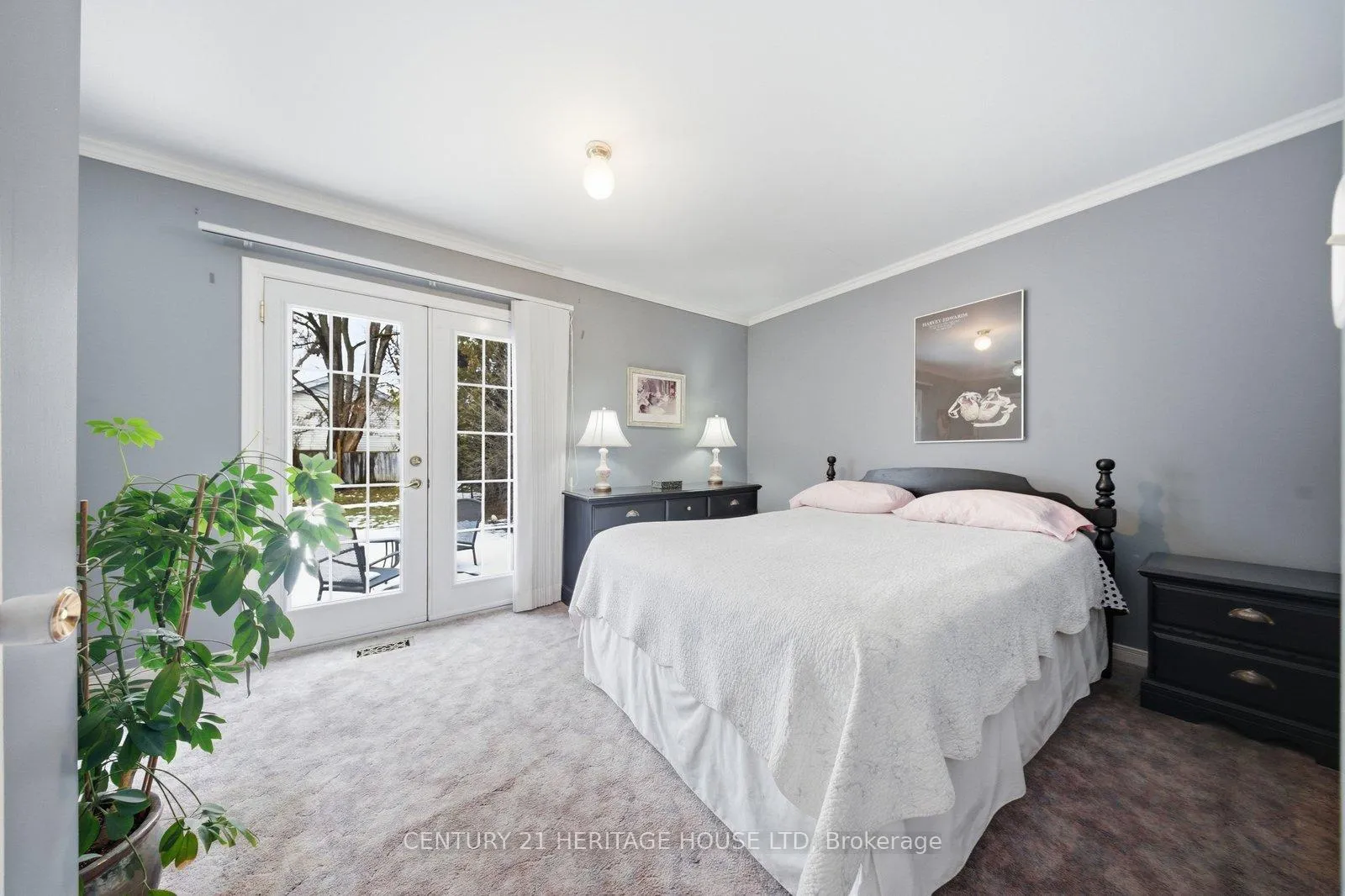 Photo 16 of 44 Curtis Street, Brantford — HOMEH