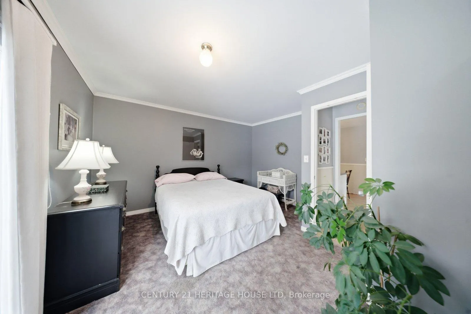 Photo 17 of 44 Curtis Street, Brantford — HOMEH