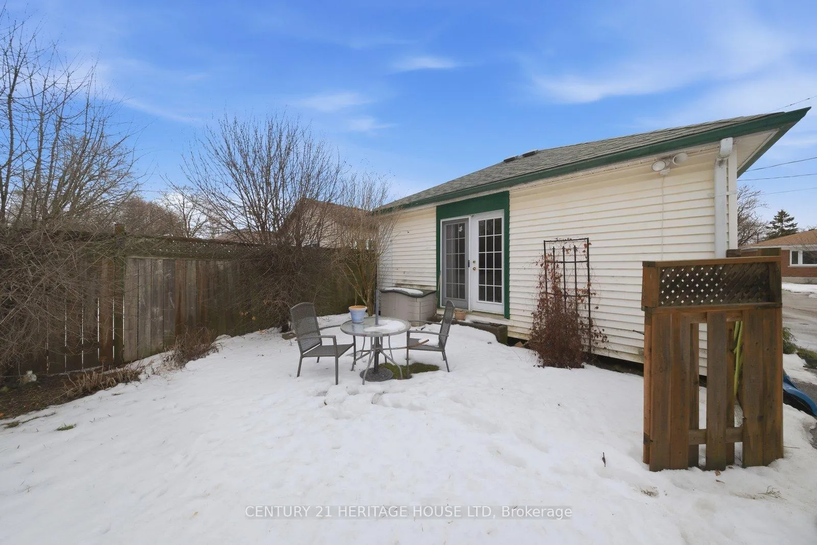 Photo 20 of 44 Curtis Street, Brantford — HOMEH