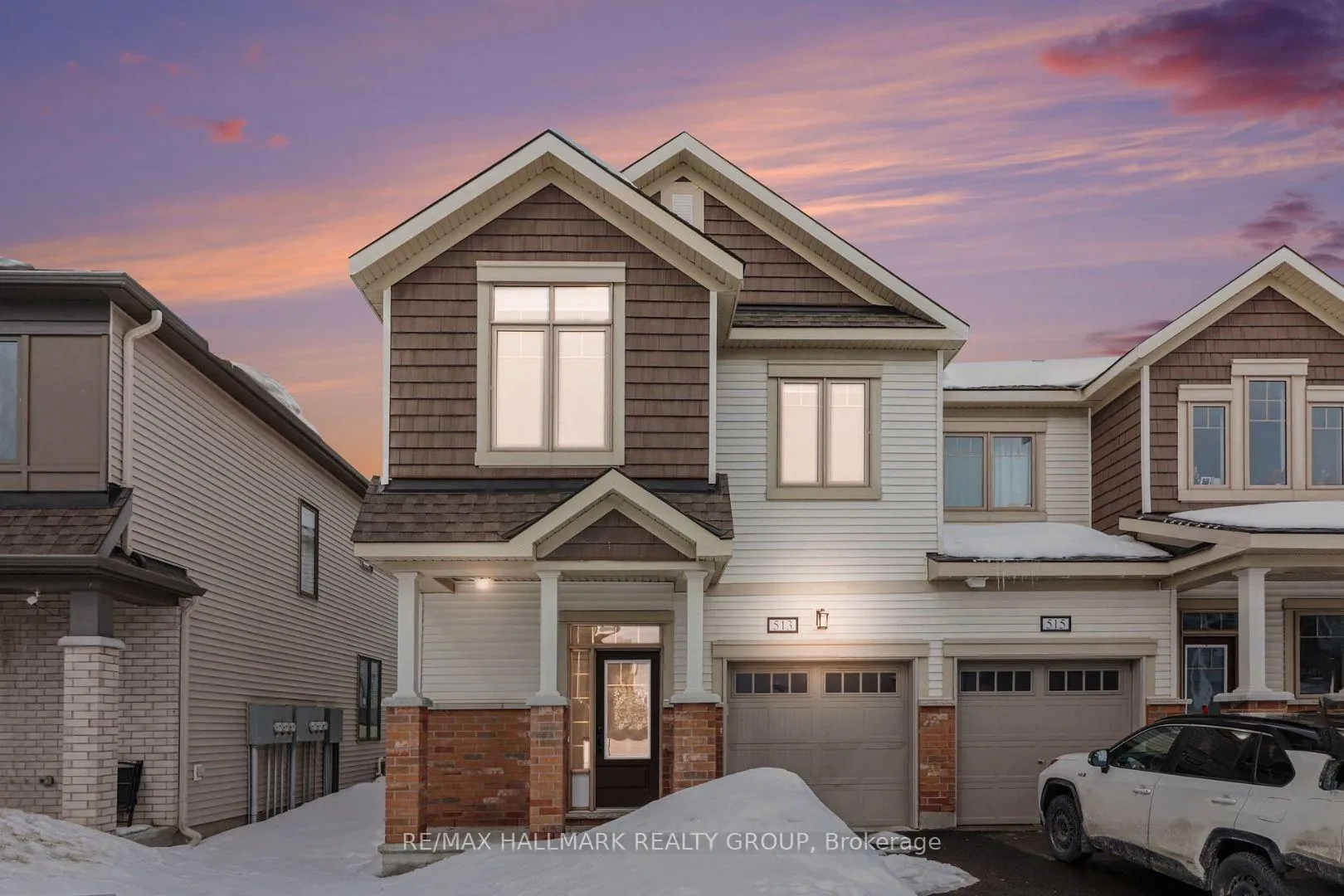 Front of 513 Catleaf Row