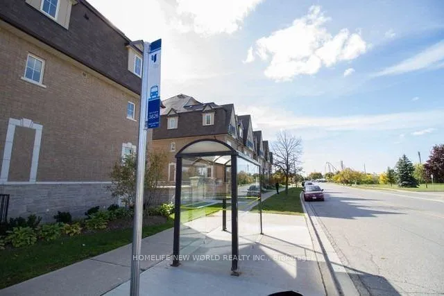 Photo 4 of Unit 29, 181 Parktree Drive, Vaughan, Maple — HOMEH