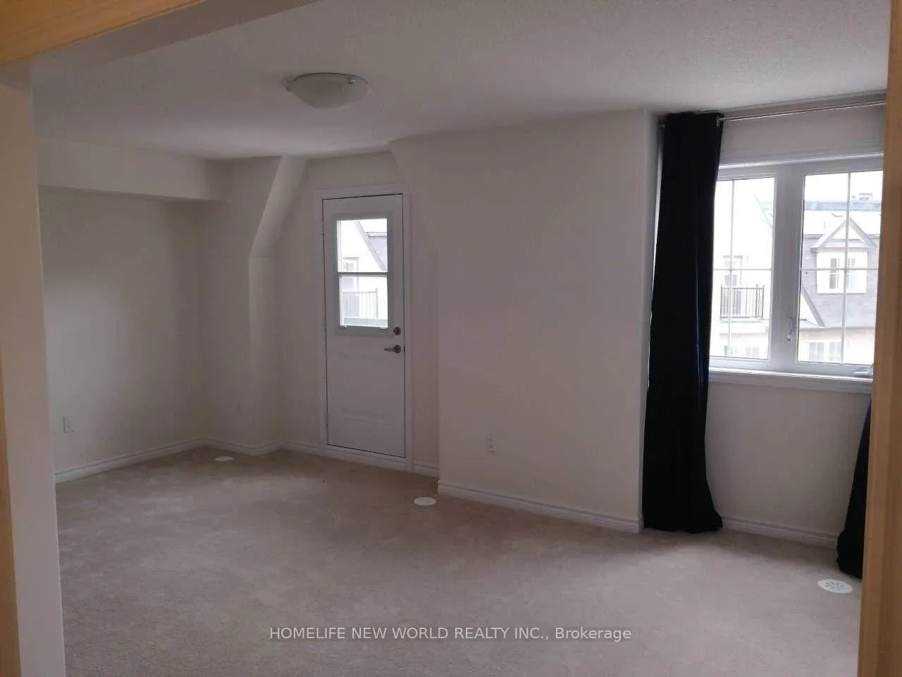 Photo 13 of Unit 29, 181 Parktree Drive, Vaughan, Maple — HOMEH