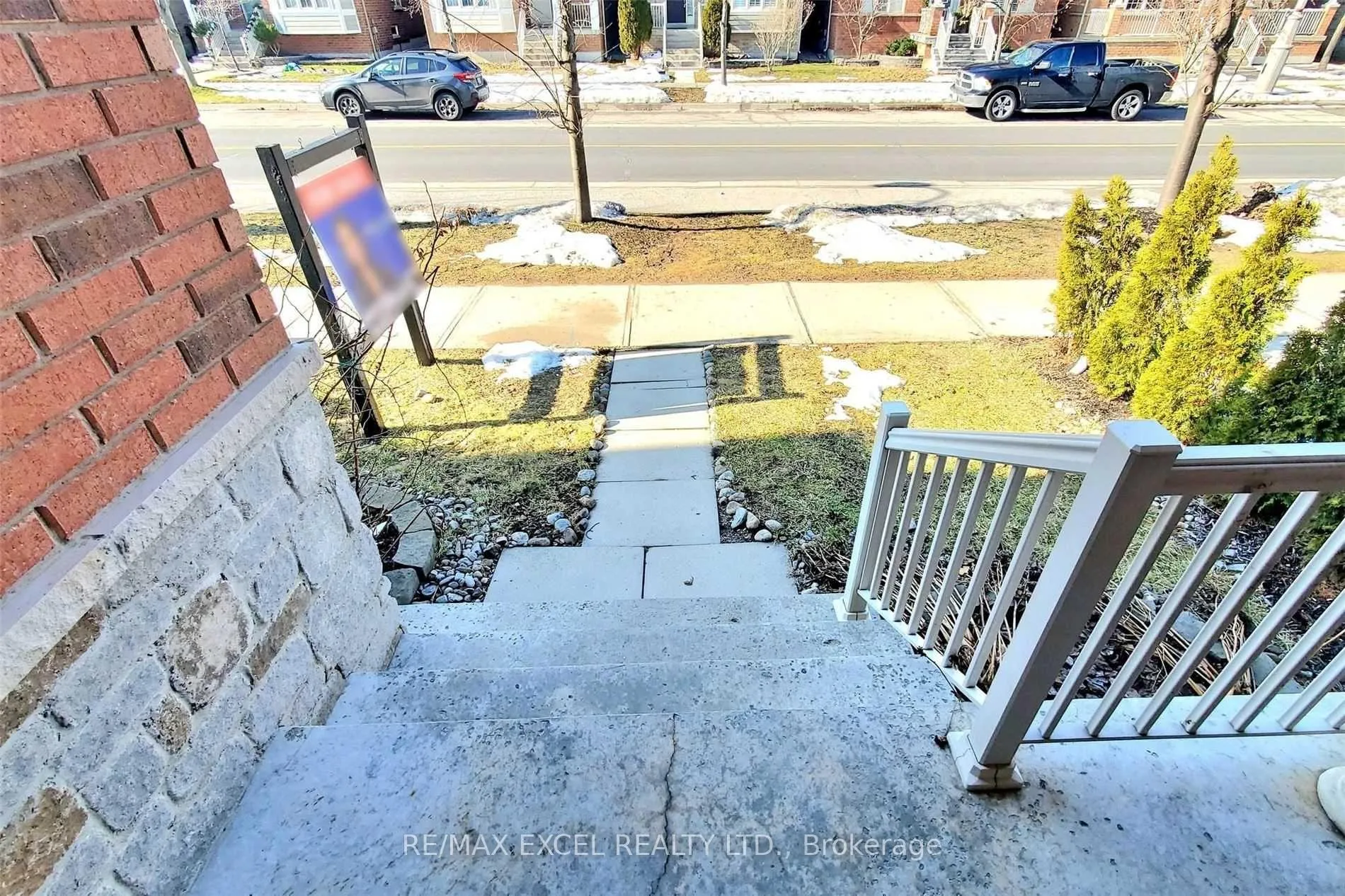 Photo 6 of 525 Country Glen Road, Markham, Cornell — HOMEH