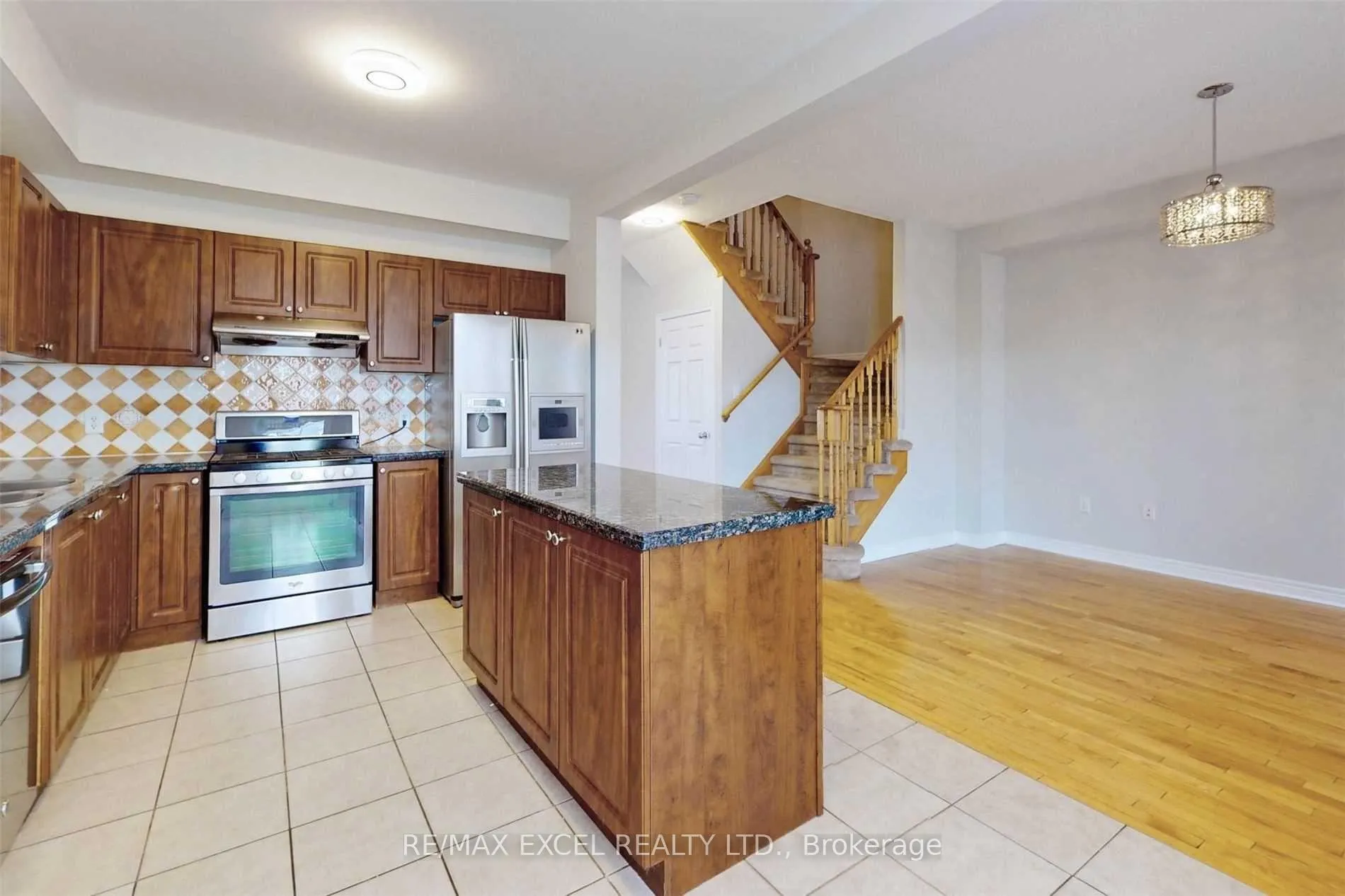 Photo 13 of 525 Country Glen Road, Markham, Cornell — HOMEH