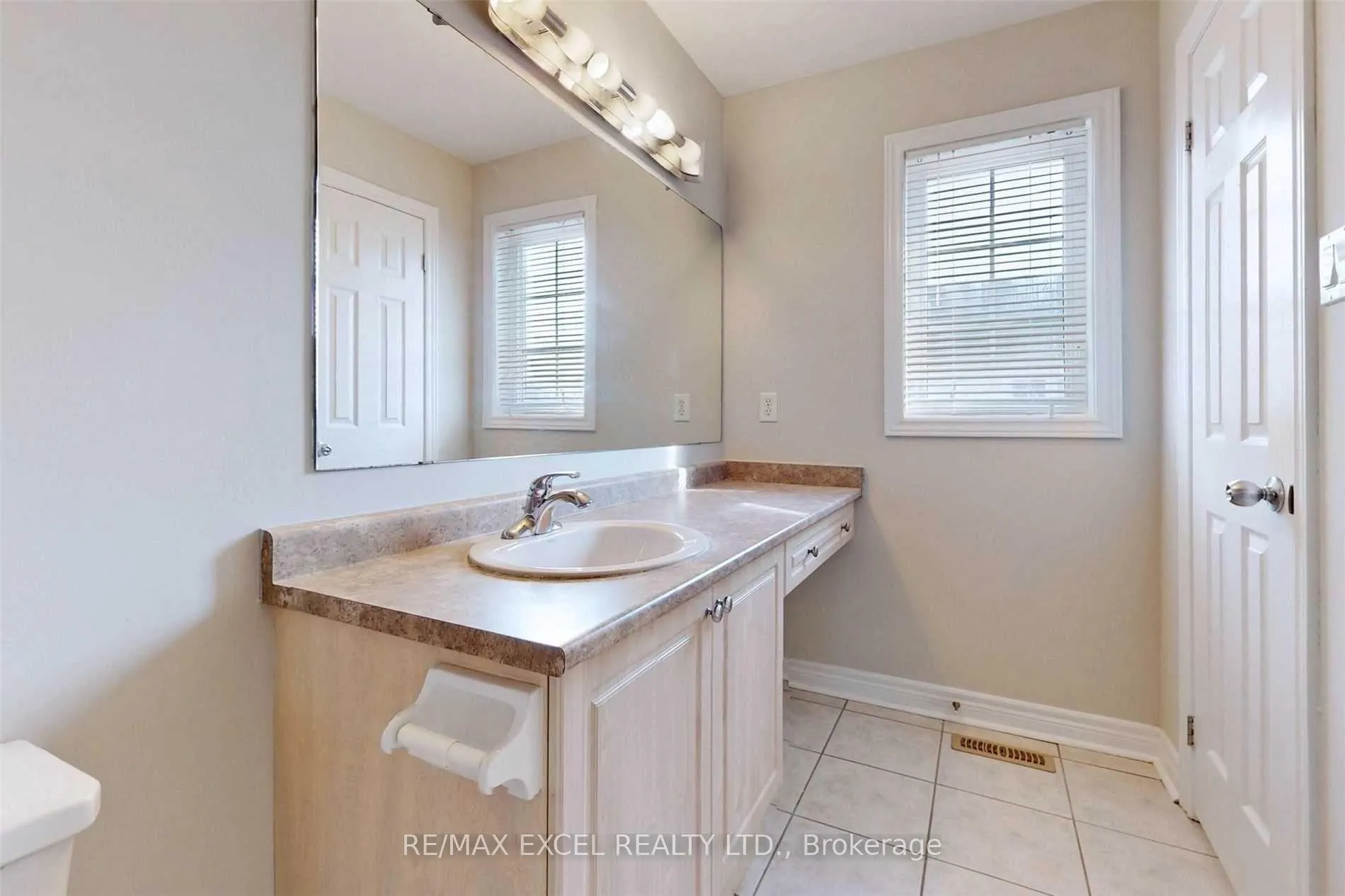 Photo 21 of 525 Country Glen Road, Markham, Cornell — HOMEH