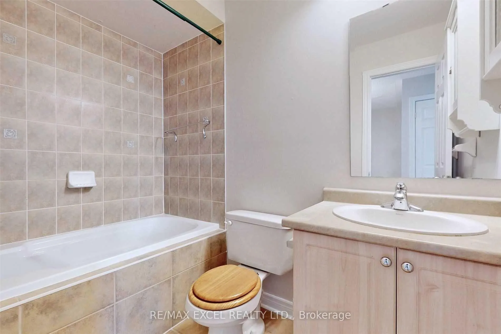 Photo 27 of 525 Country Glen Road, Markham, Cornell — HOMEH