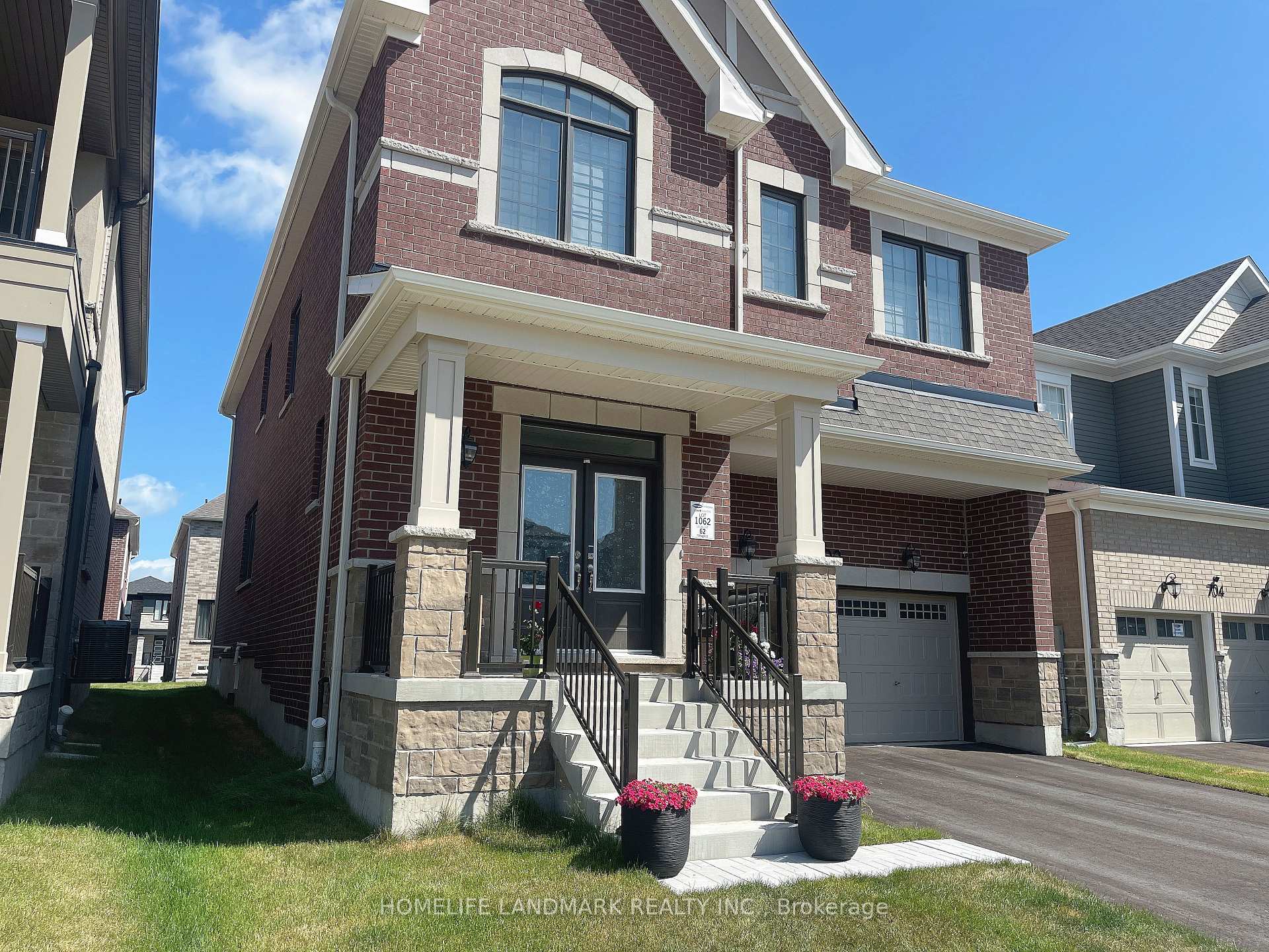 Photo 2 of 708 Newlove Street, Innisfil, Rural Innisfil — HOMEH