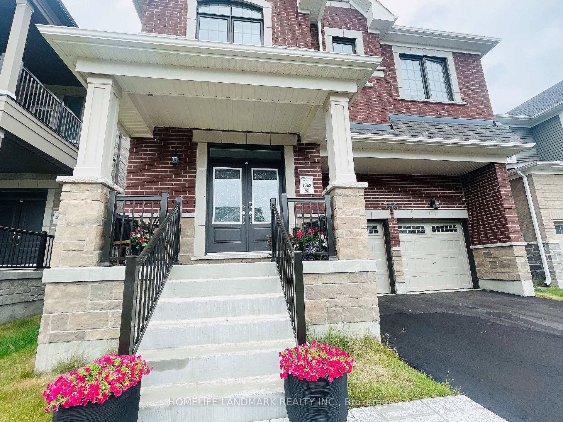 Photo 3 of 708 Newlove Street, Innisfil, Rural Innisfil — HOMEH