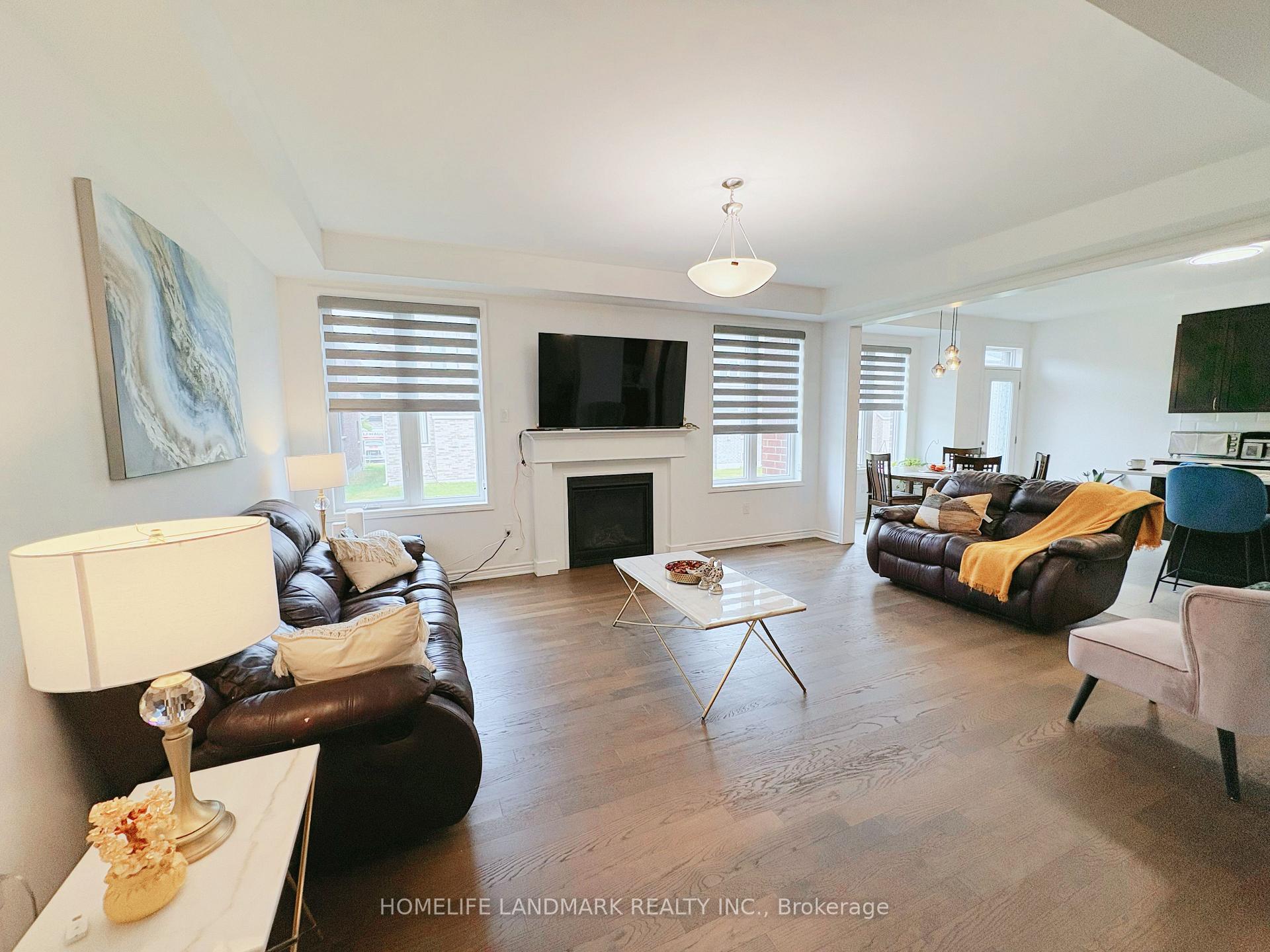 Photo 6 of 708 Newlove Street, Innisfil, Rural Innisfil — HOMEH