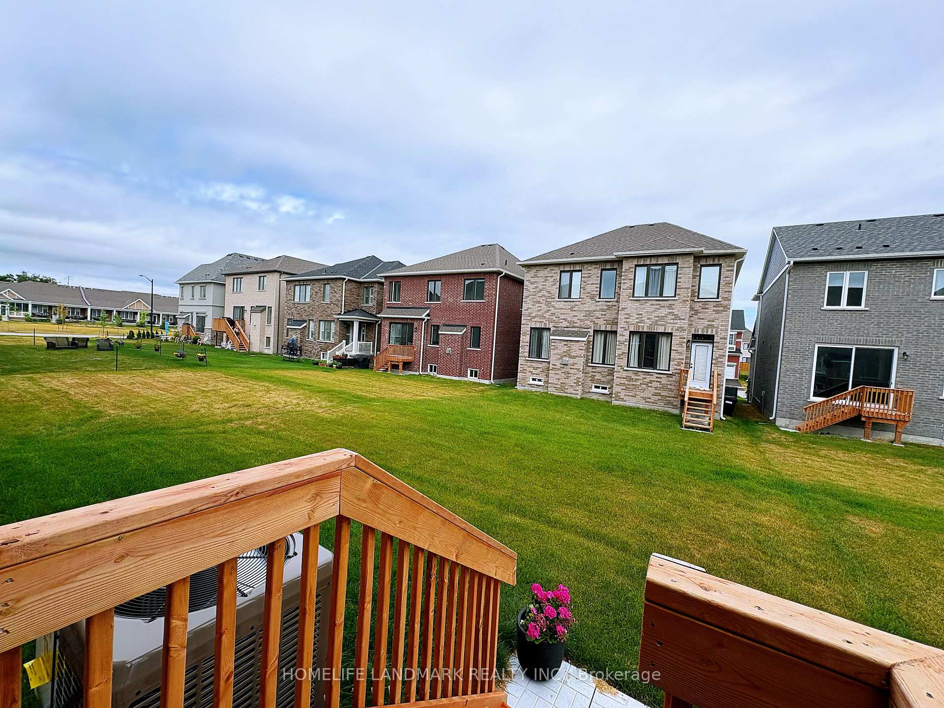 Photo 38 of 708 Newlove Street, Innisfil, Rural Innisfil — HOMEH
