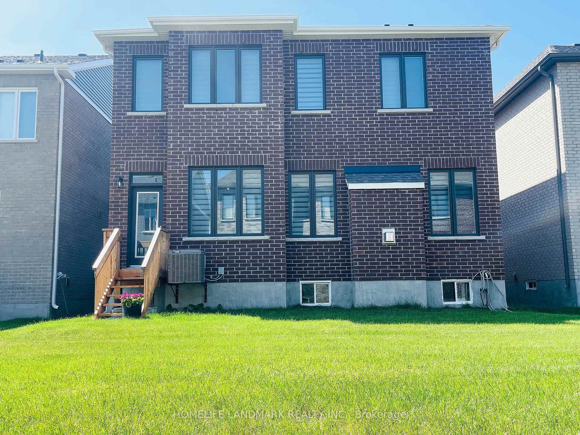 Photo 39 of 708 Newlove Street, Innisfil, Rural Innisfil — HOMEH