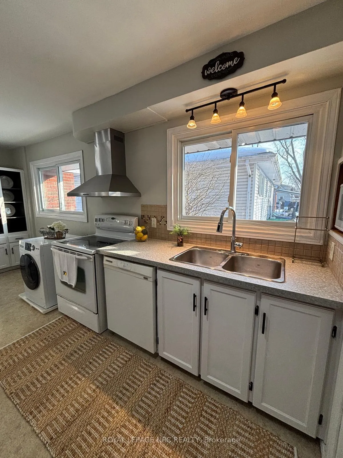 Photo 9 of 55 Connaught Avenue, Welland, Prince Charles — HOMEH