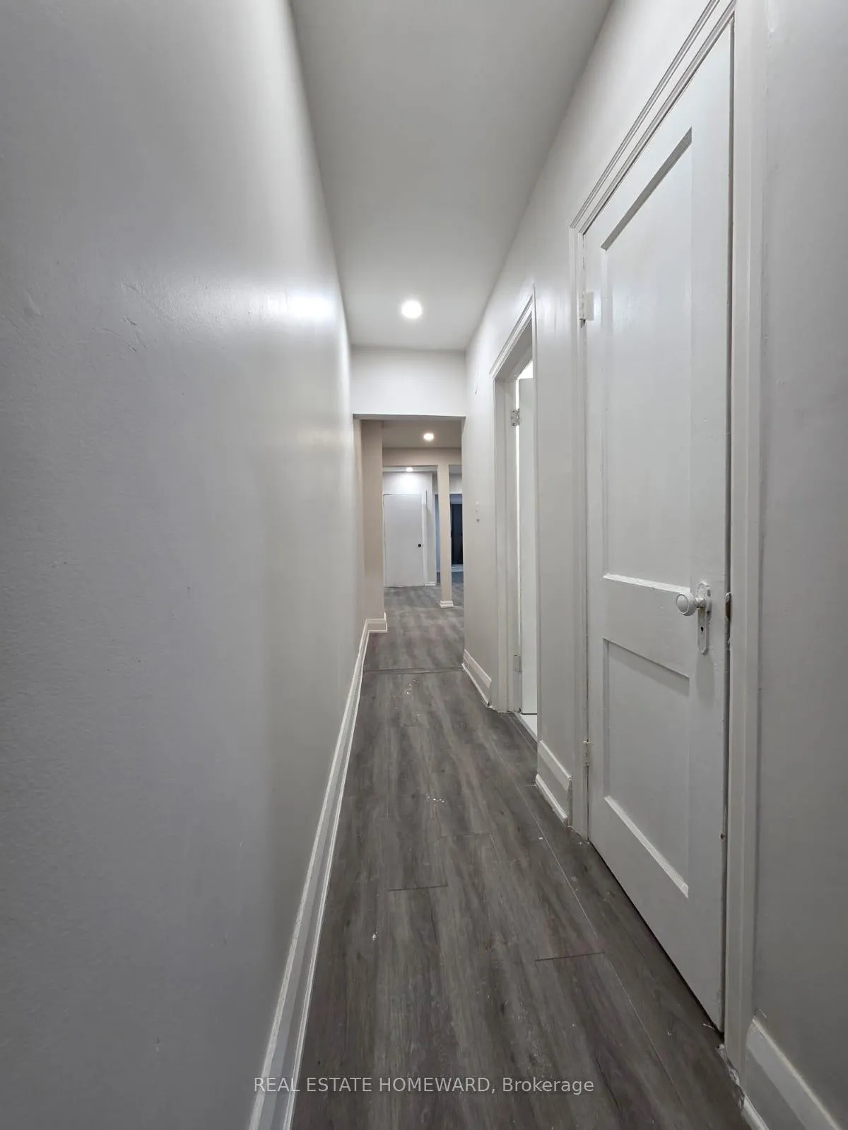 Photo 4 of 1445 Gerrard Street E, Toronto, Greenwood-Coxwell — HOMEH