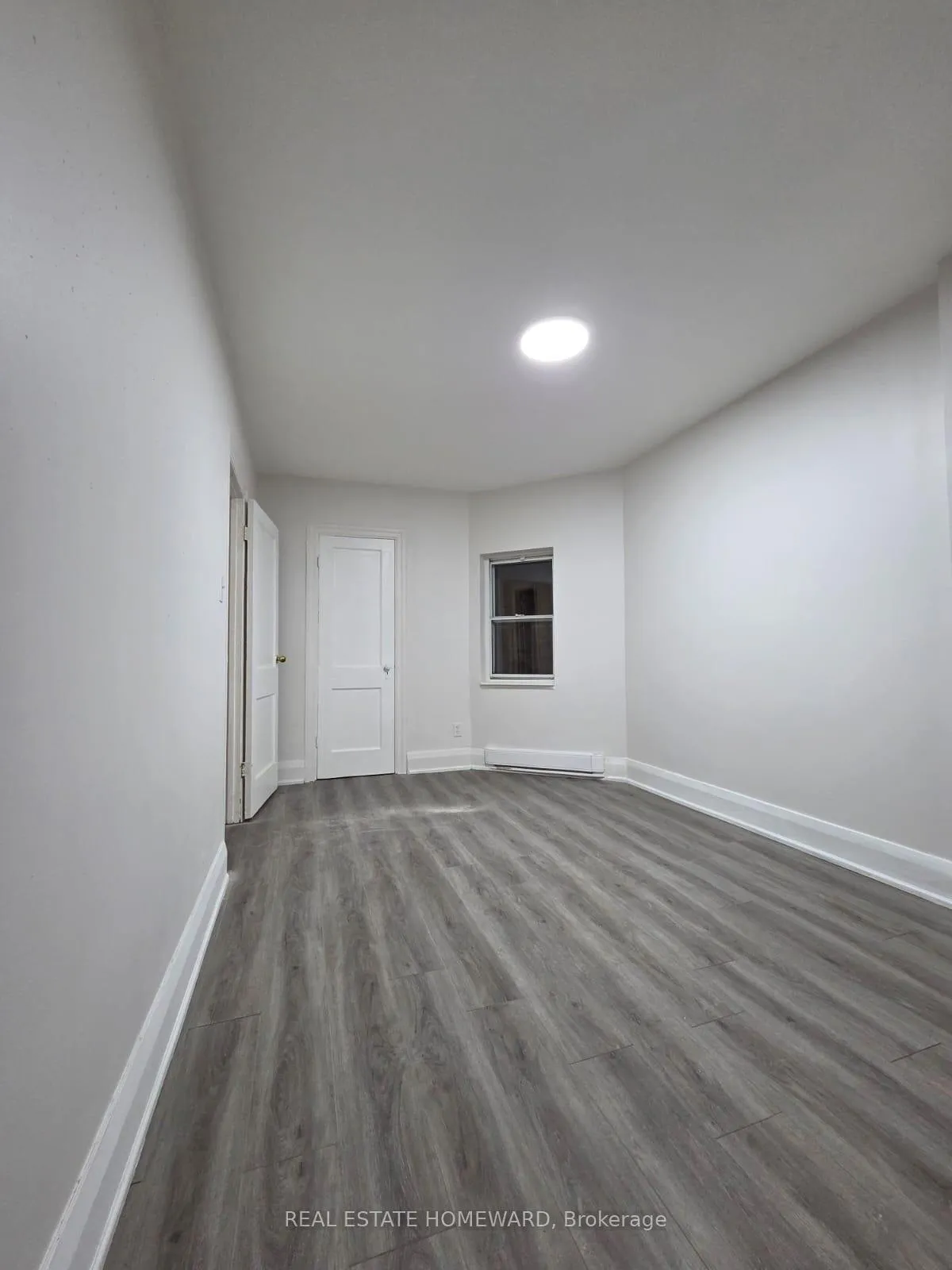 Photo 8 of 1445 Gerrard Street E, Toronto, Greenwood-Coxwell — HOMEH