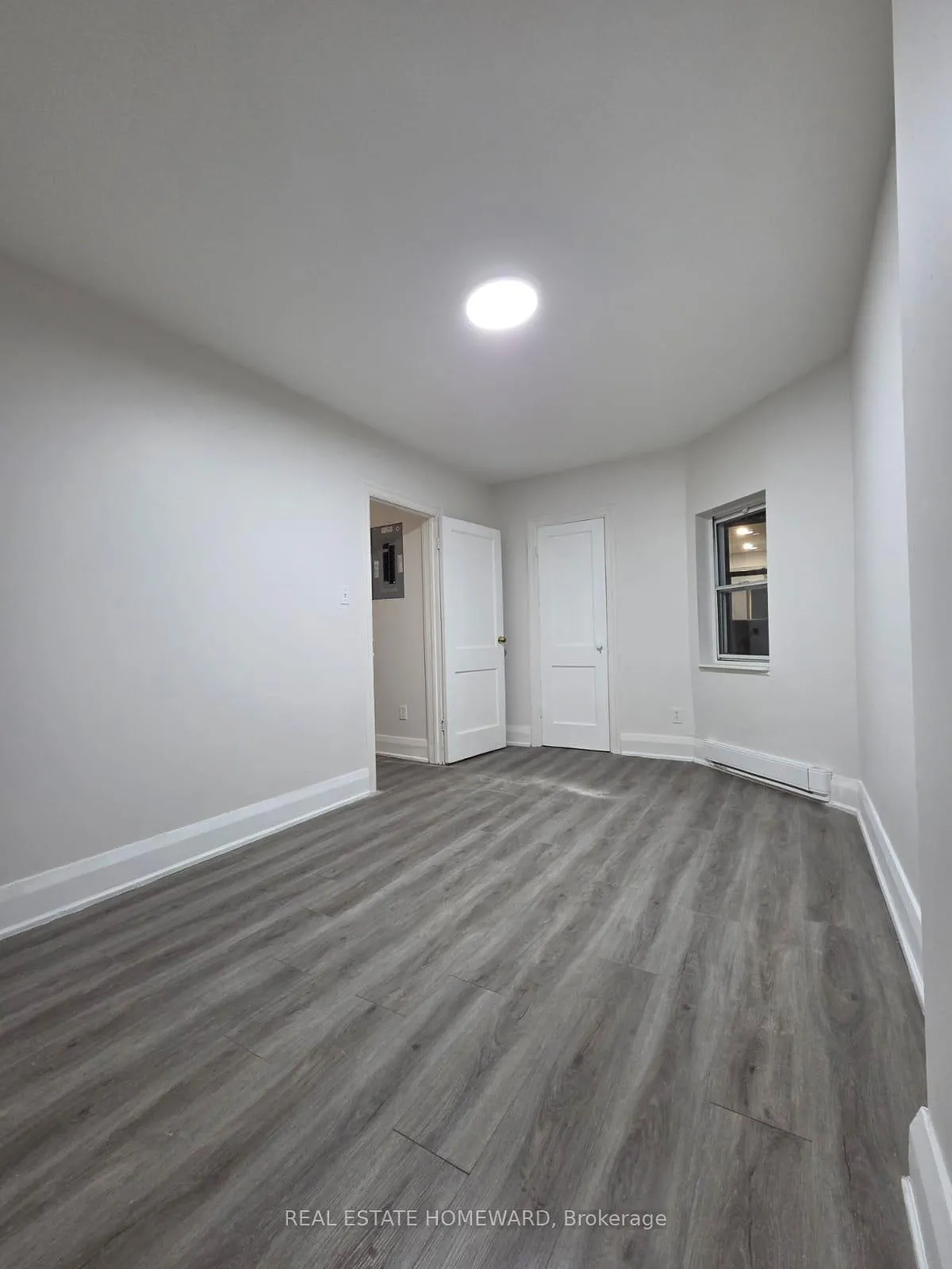 Photo 9 of 1445 Gerrard Street E, Toronto, Greenwood-Coxwell — HOMEH