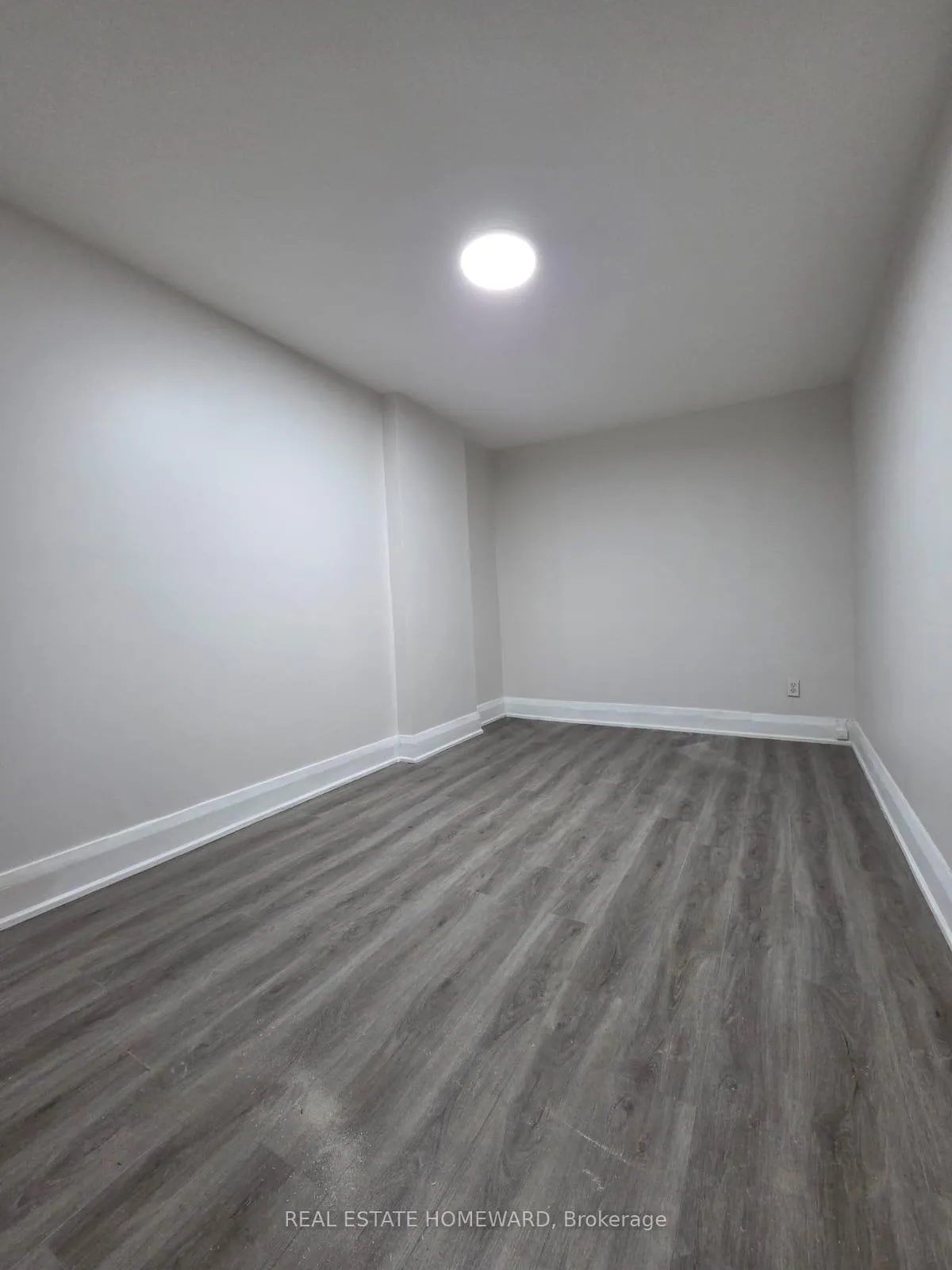 Photo 10 of 1445 Gerrard Street E, Toronto, Greenwood-Coxwell — HOMEH