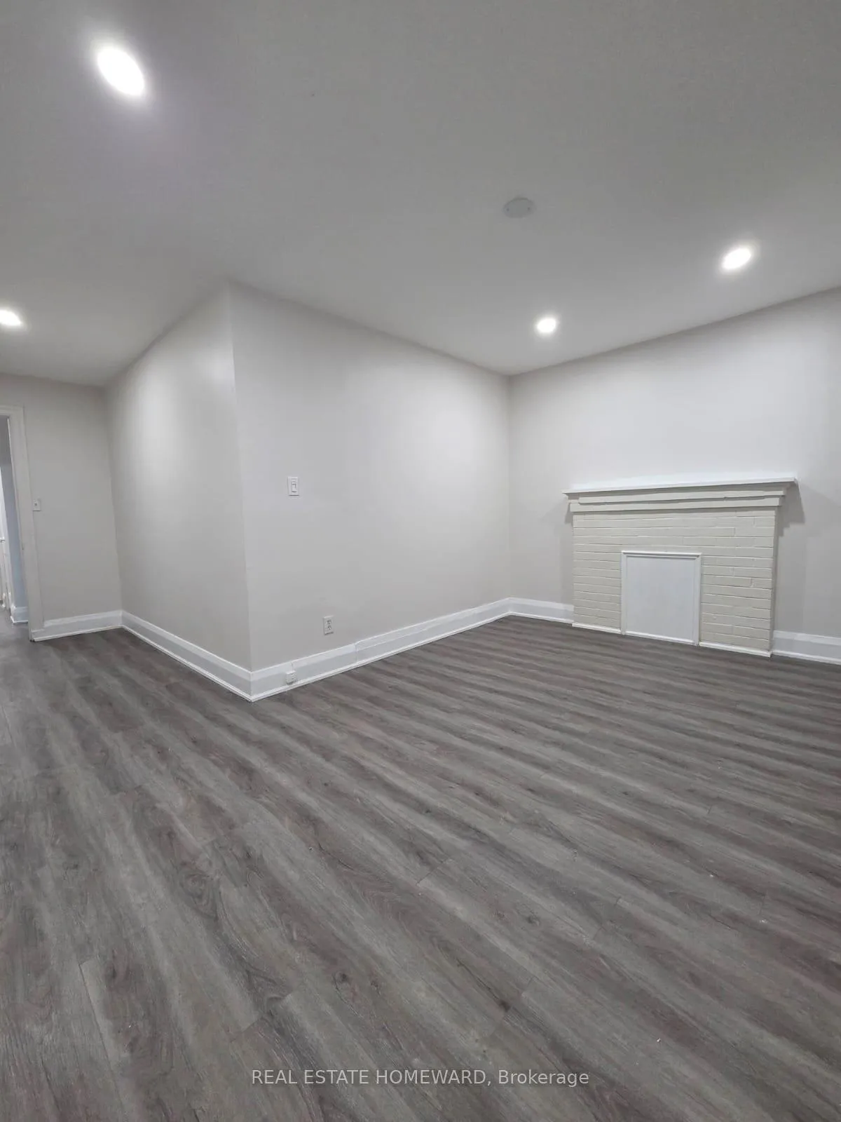 Photo 15 of 1445 Gerrard Street E, Toronto, Greenwood-Coxwell — HOMEH