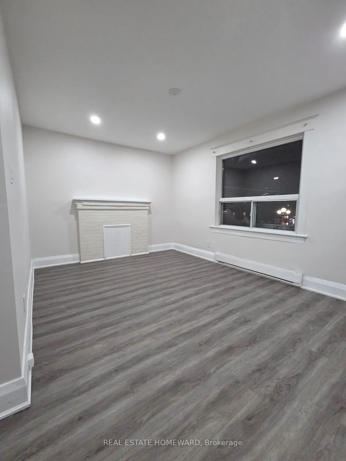 Photo 16 of 1445 Gerrard Street E, Toronto, Greenwood-Coxwell — HOMEH