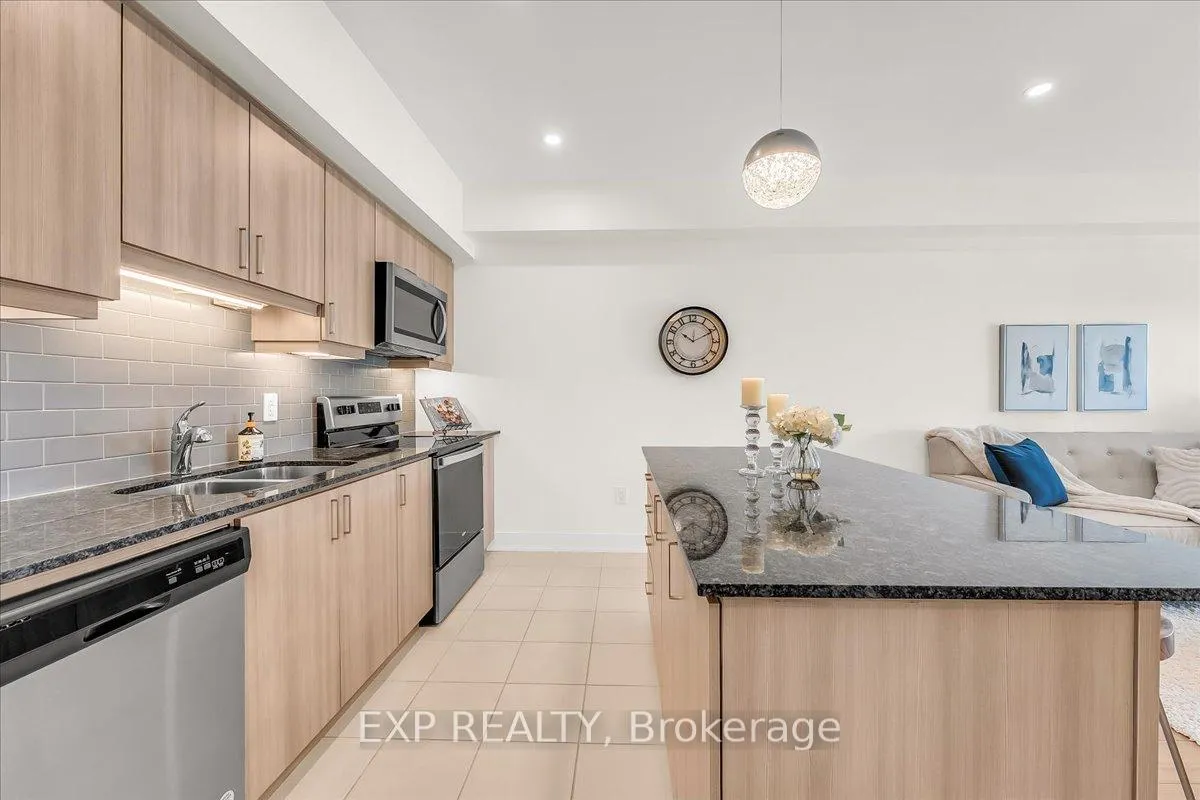Photo 5 of Unit 409, 8 Culinary Lane, Barrie, Rural Barrie Southeast — HOMEH