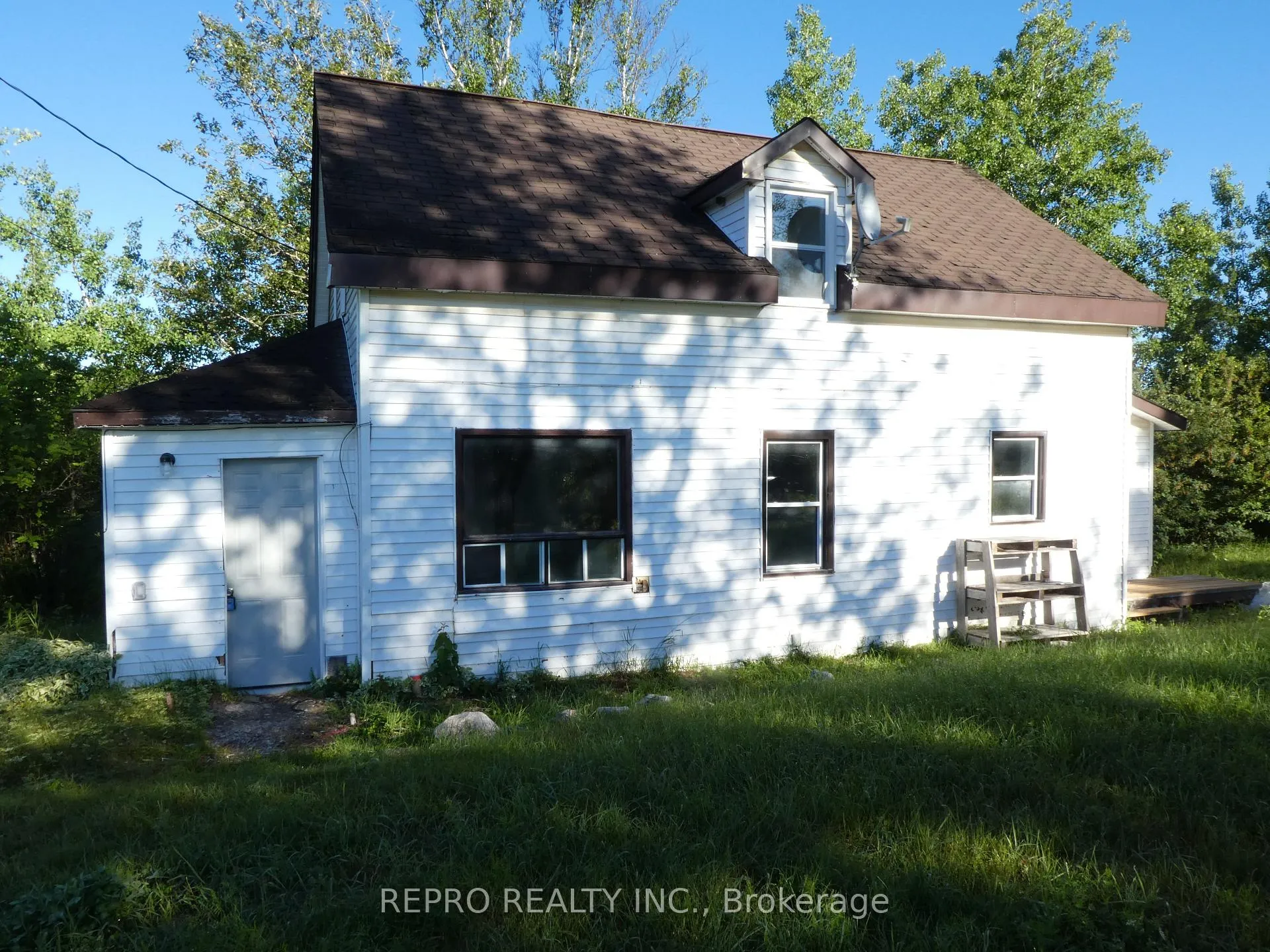 Photo 2 of 122 Railway Avenue, Greenstone — HOMEH