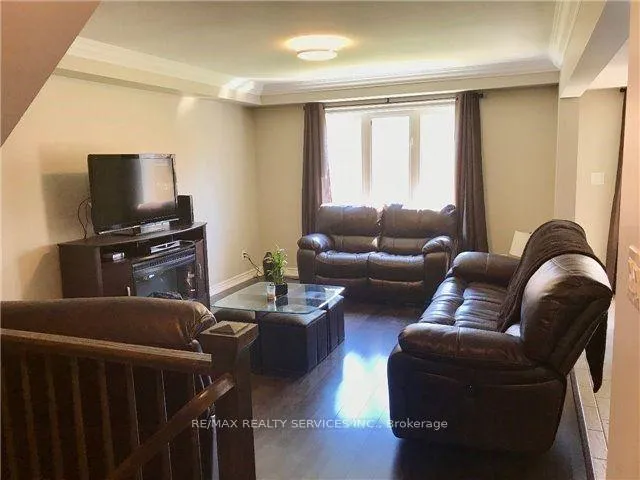 Photo 5 of 198 Winterberry Boulevard, Thorold, Confederation Heights — HOMEH