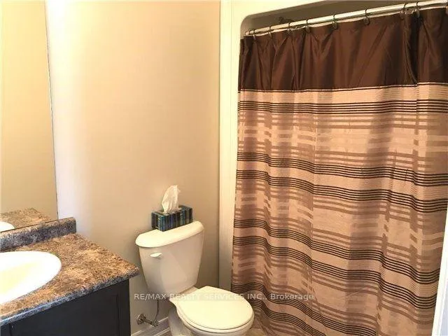Photo 10 of 198 Winterberry Boulevard, Thorold, Confederation Heights — HOMEH
