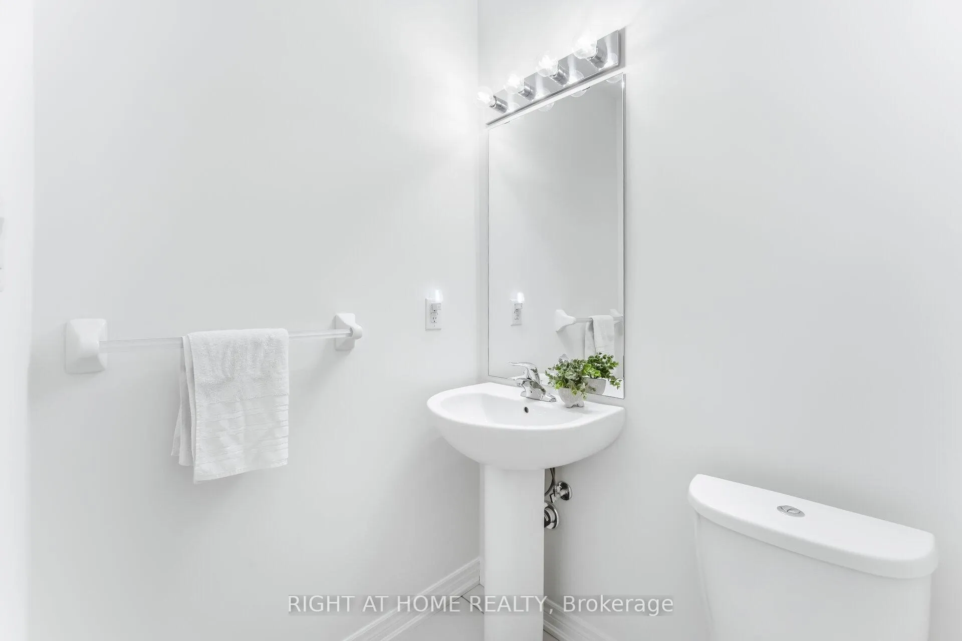 Photo 14 of 77 Singhampton Road, Vaughan, Kleinburg — HOMEH