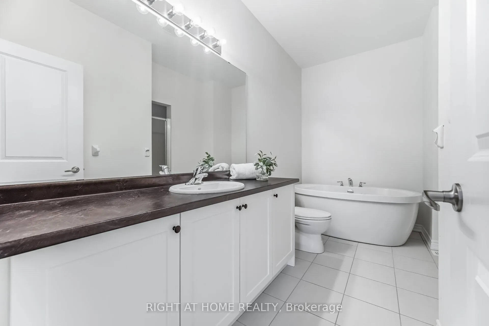 Photo 19 of 77 Singhampton Road, Vaughan, Kleinburg — HOMEH