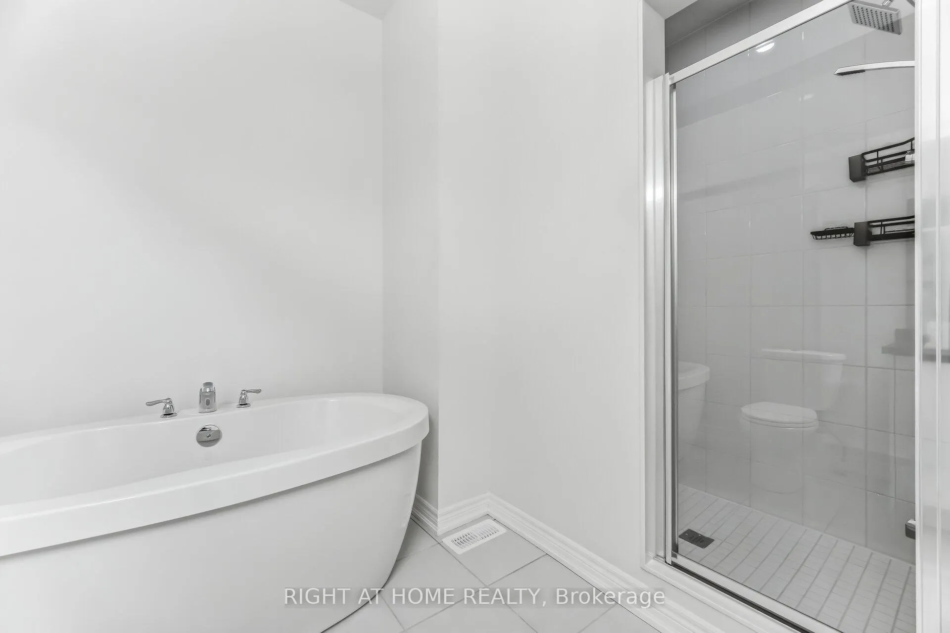 Photo 20 of 77 Singhampton Road, Vaughan, Kleinburg — HOMEH
