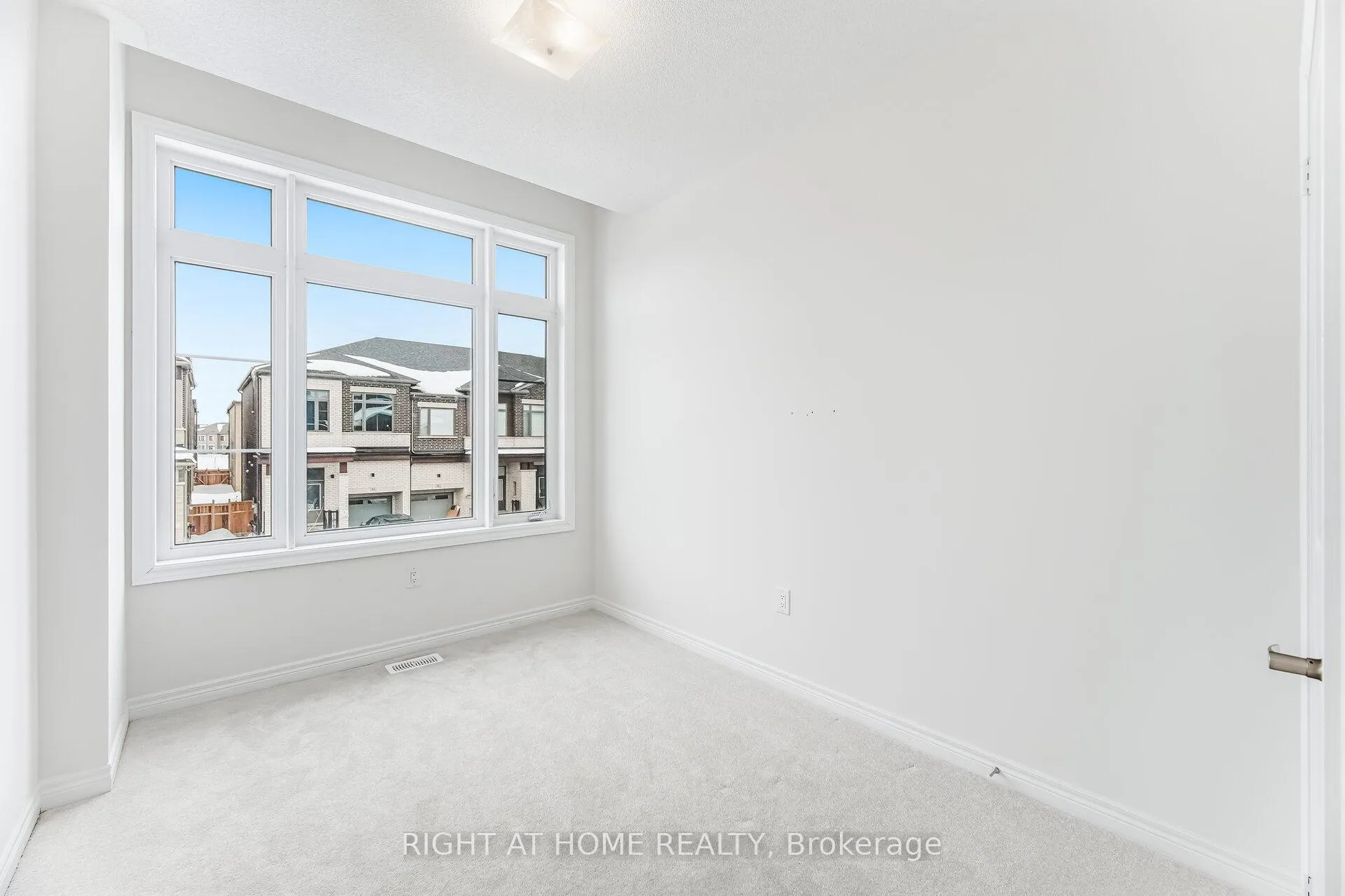 Photo 24 of 77 Singhampton Road, Vaughan, Kleinburg — HOMEH