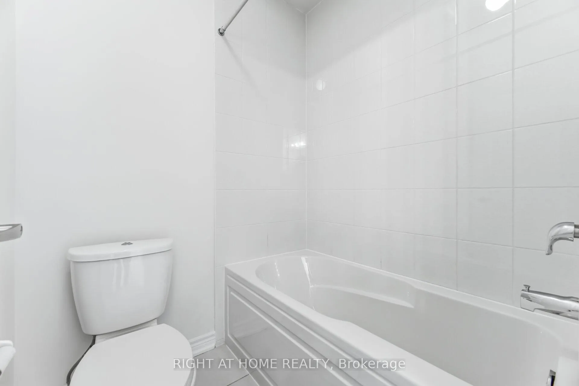 Photo 29 of 77 Singhampton Road, Vaughan, Kleinburg — HOMEH