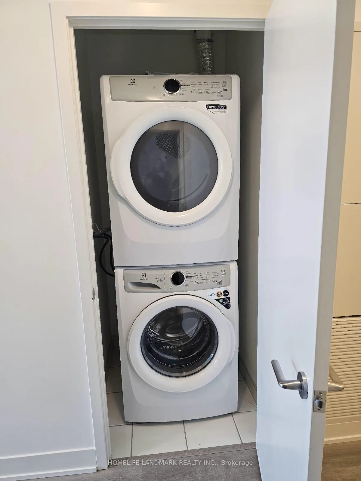 Photo 13 of Unit 1006, 38 Andre De Grasse Street, Markham, Unionville — HOMEH