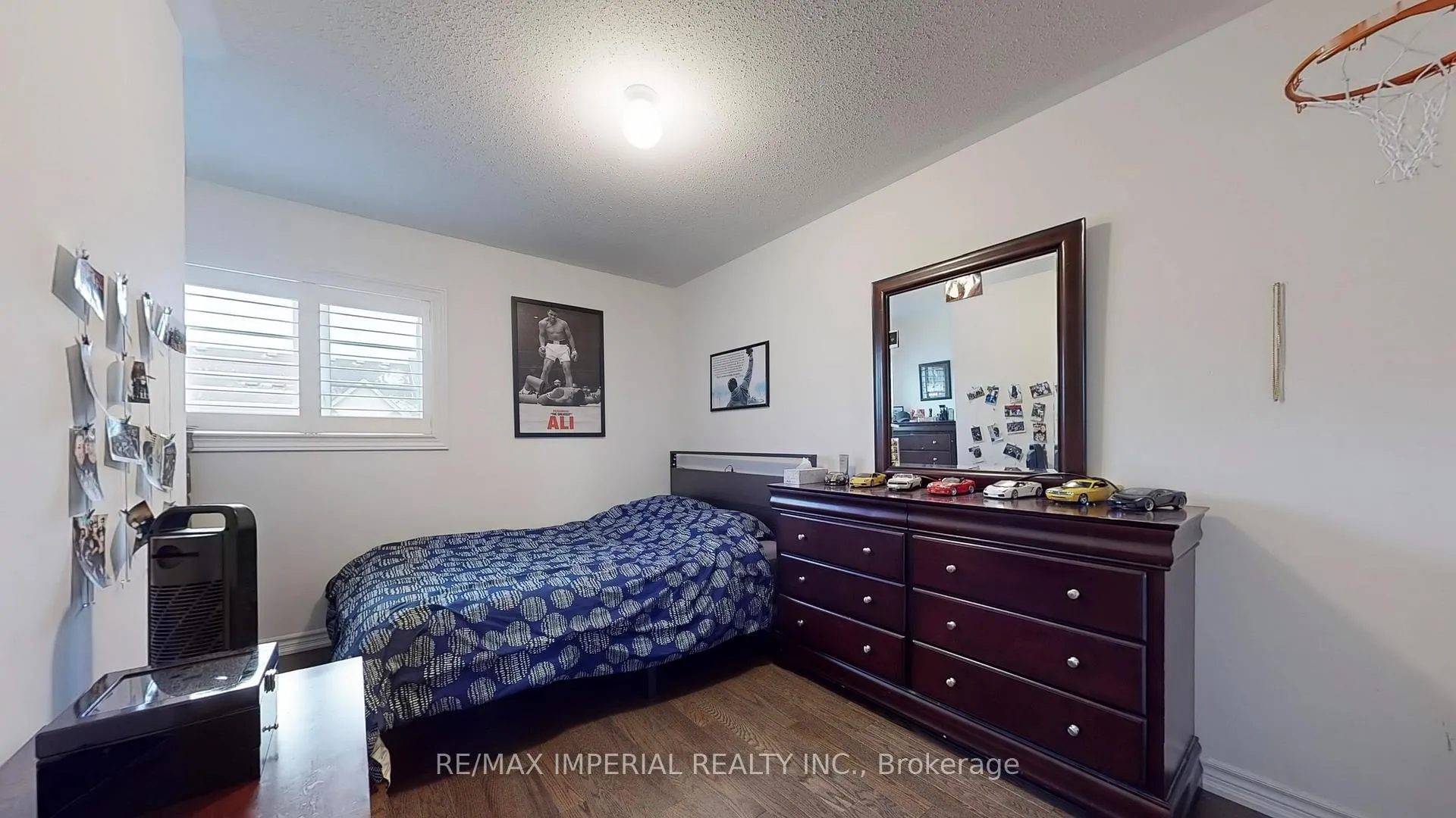 Photo 15 of 7 Cornerside Way, Whitby, Brooklin — HOMEH