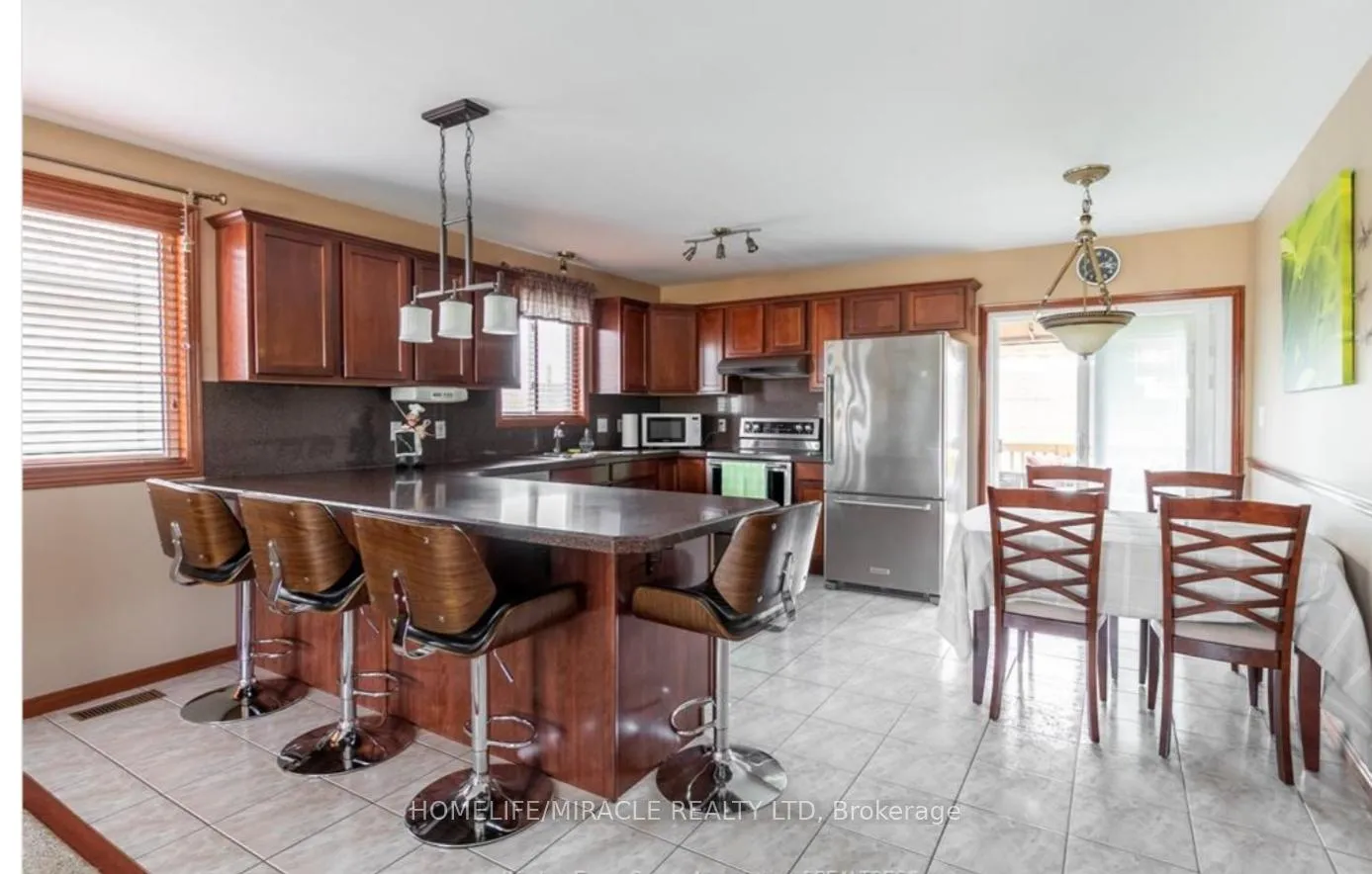 Photo 6 of 655 Alpenrose Court, Windsor — HOMEH