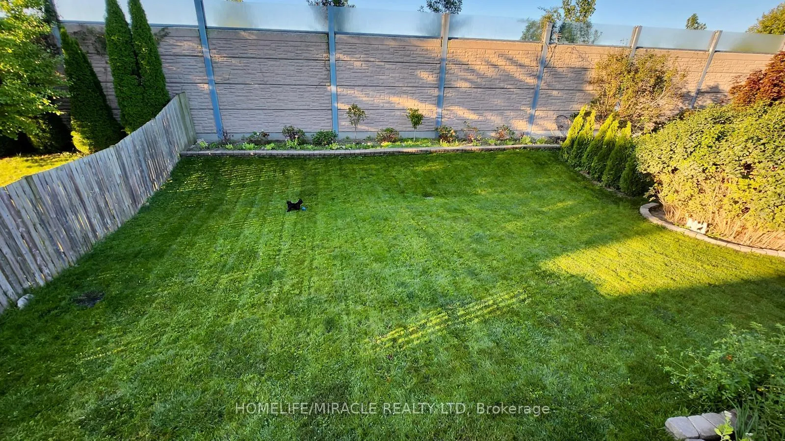 Photo 19 of 655 Alpenrose Court, Windsor — HOMEH
