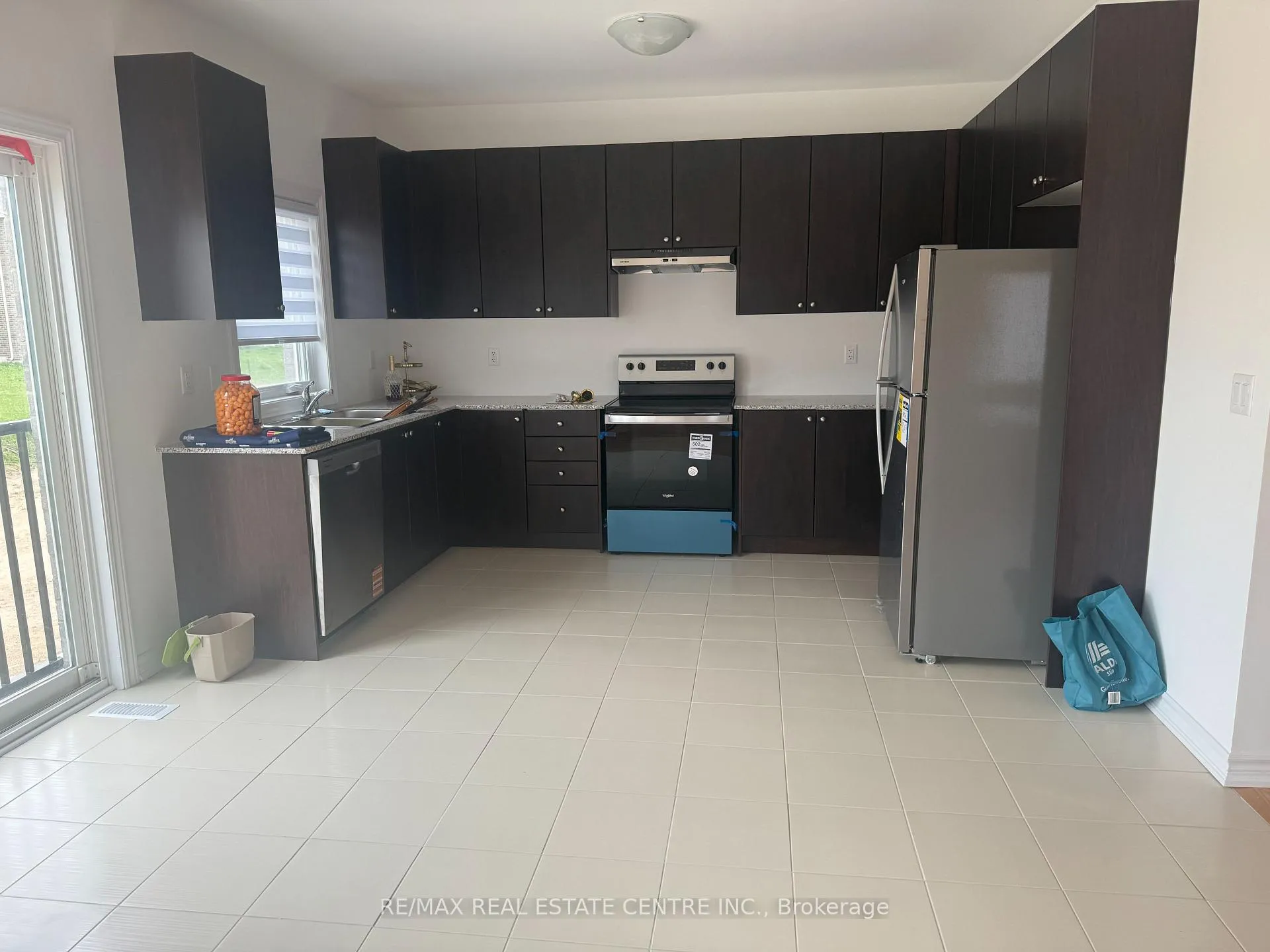 Photo 7 of 396 Vandusen Avenue, Southgate — HOMEH