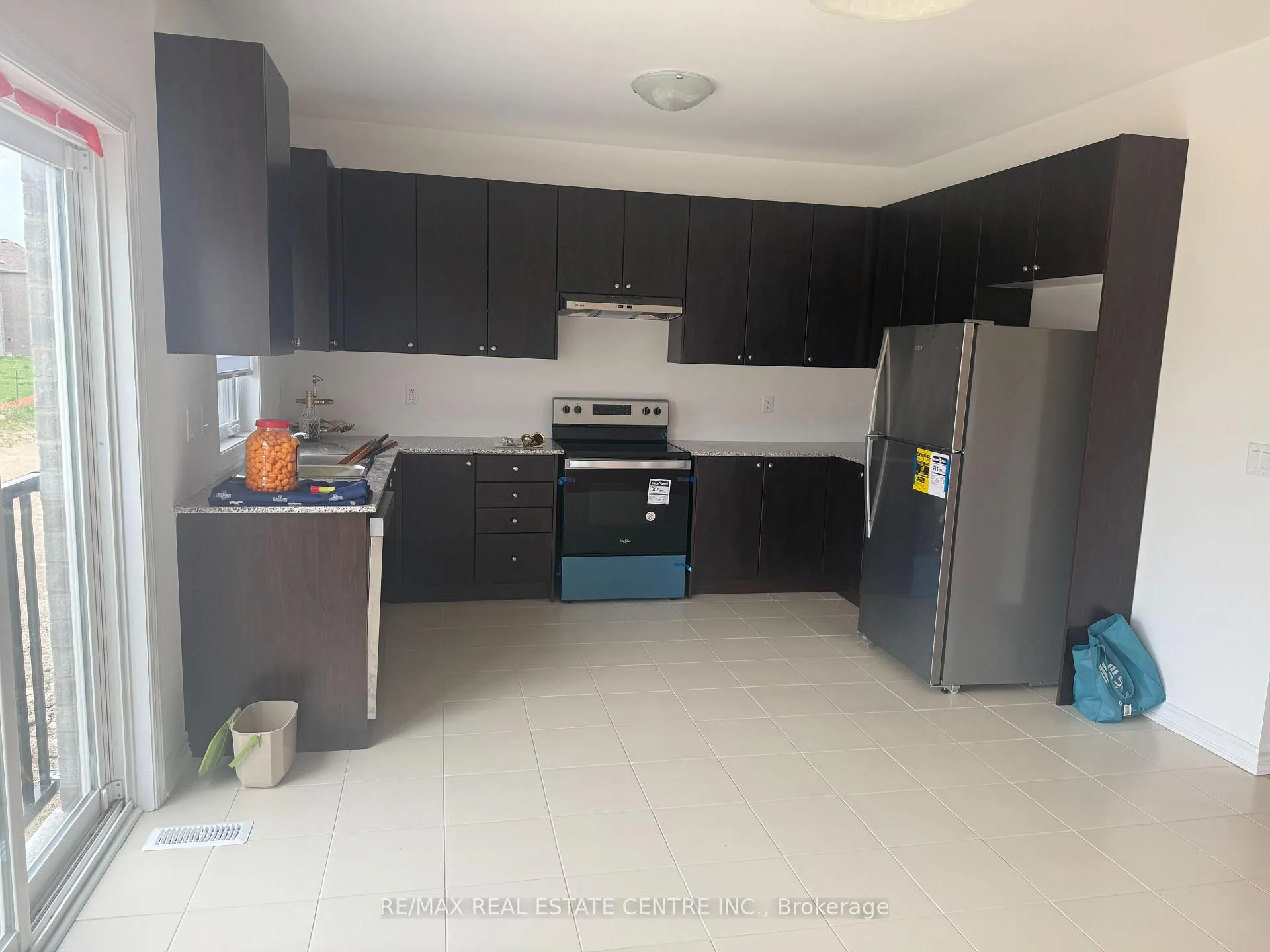 Photo 8 of 396 Vandusen Avenue, Southgate — HOMEH