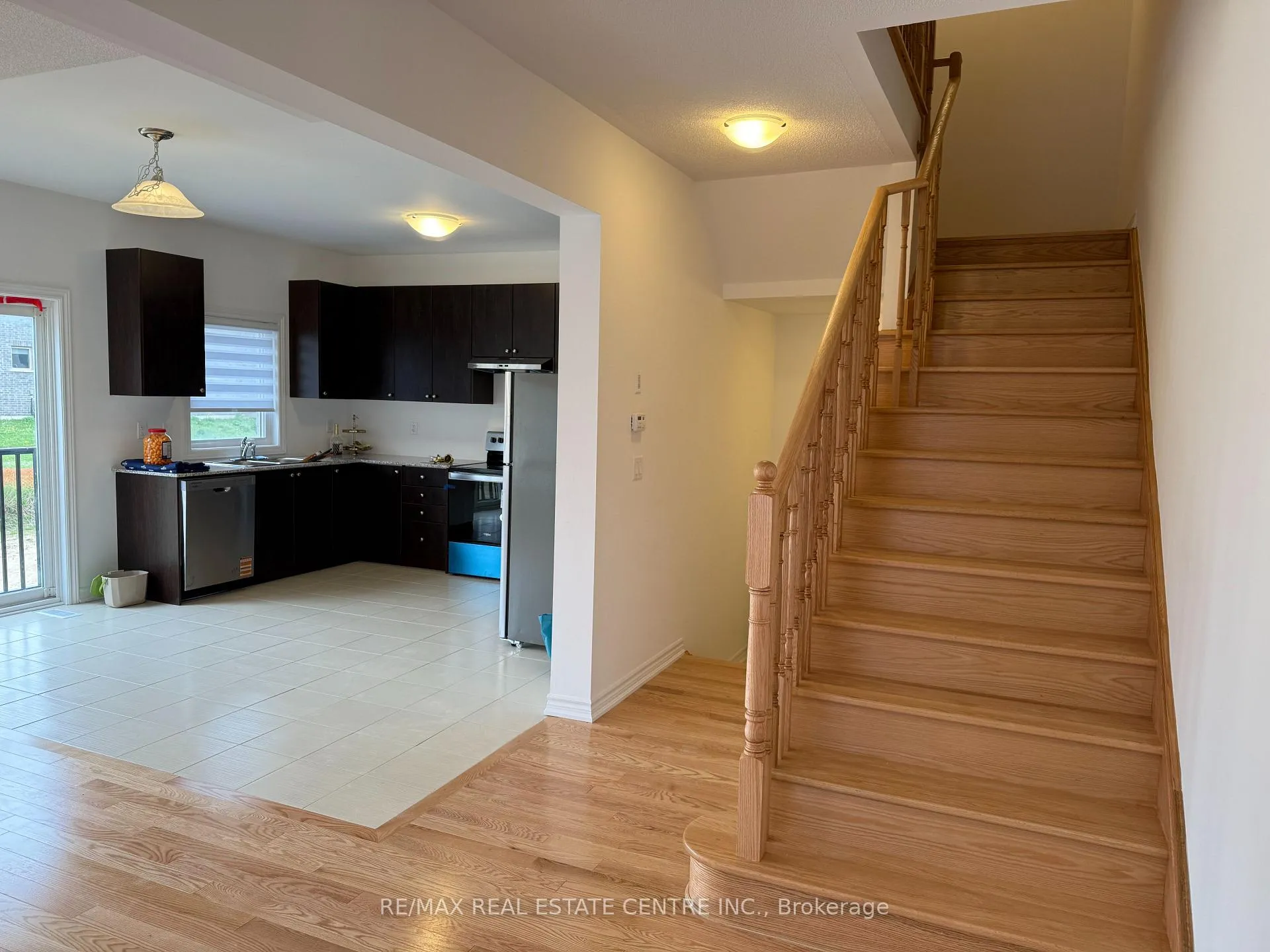 Photo 9 of 396 Vandusen Avenue, Southgate — HOMEH
