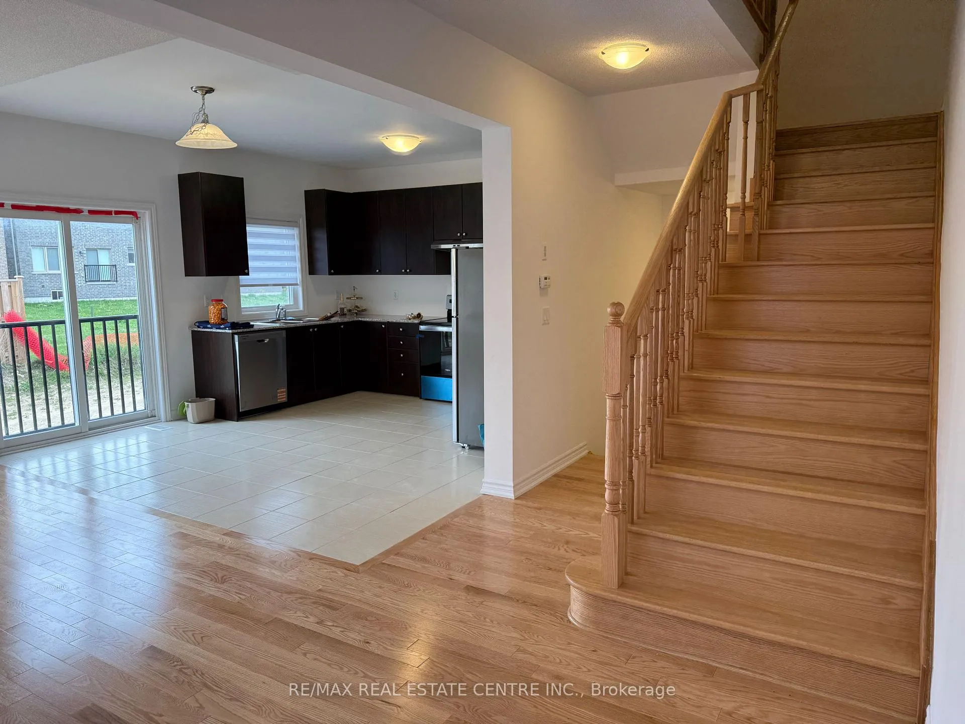 Photo 10 of 396 Vandusen Avenue, Southgate — HOMEH