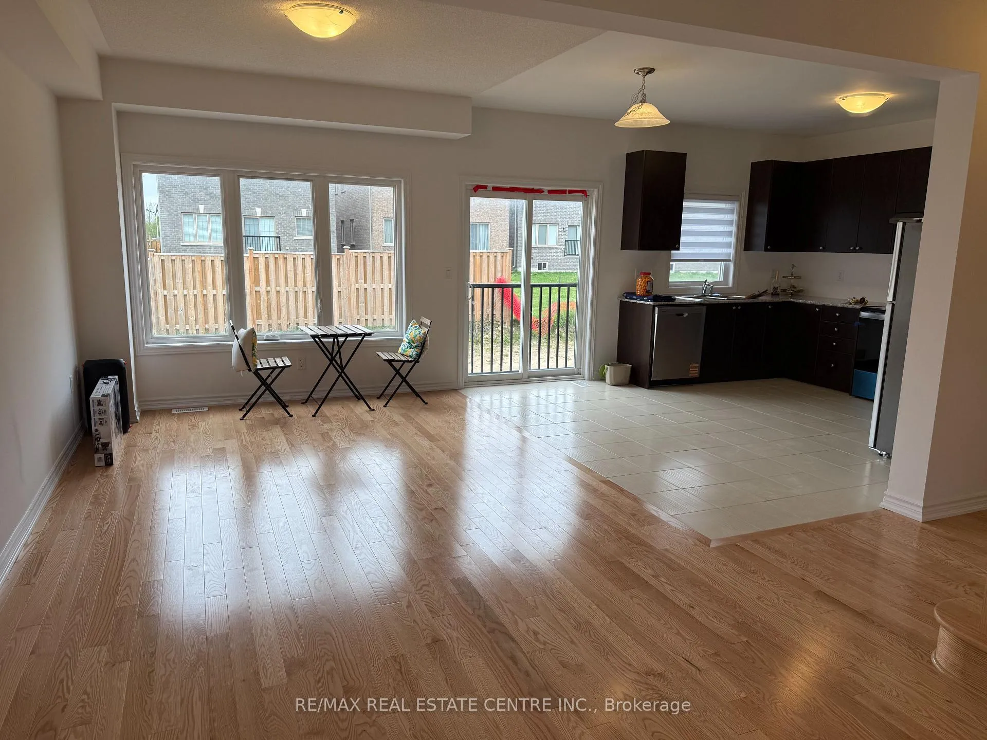 Photo 11 of 396 Vandusen Avenue, Southgate — HOMEH