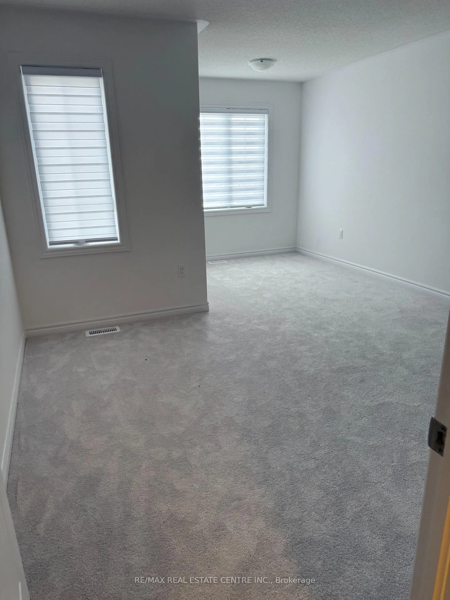 Photo 17 of 396 Vandusen Avenue, Southgate — HOMEH