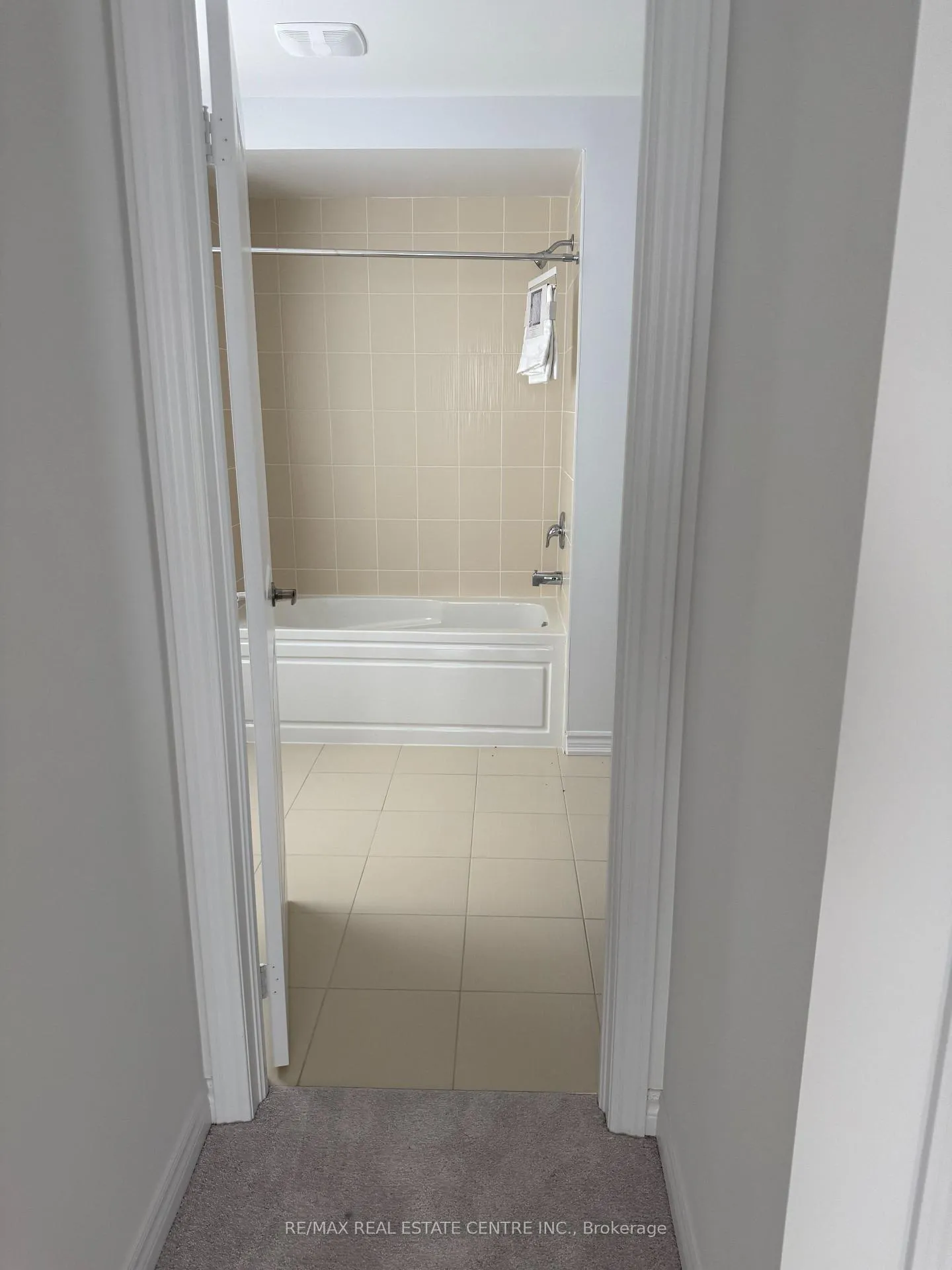 Photo 19 of 396 Vandusen Avenue, Southgate — HOMEH