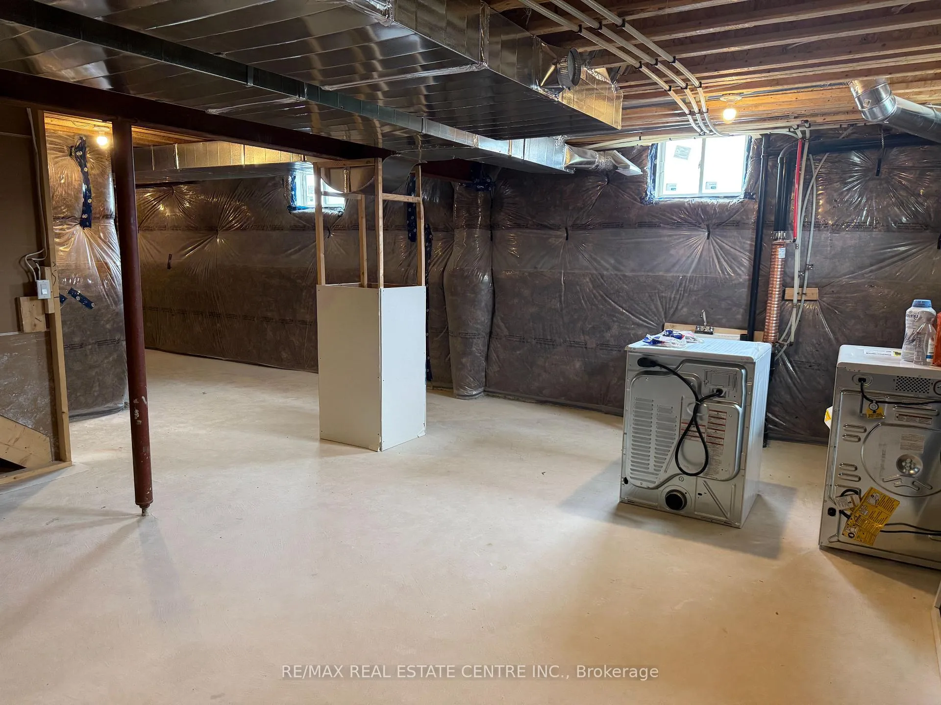 Photo 26 of 396 Vandusen Avenue, Southgate — HOMEH