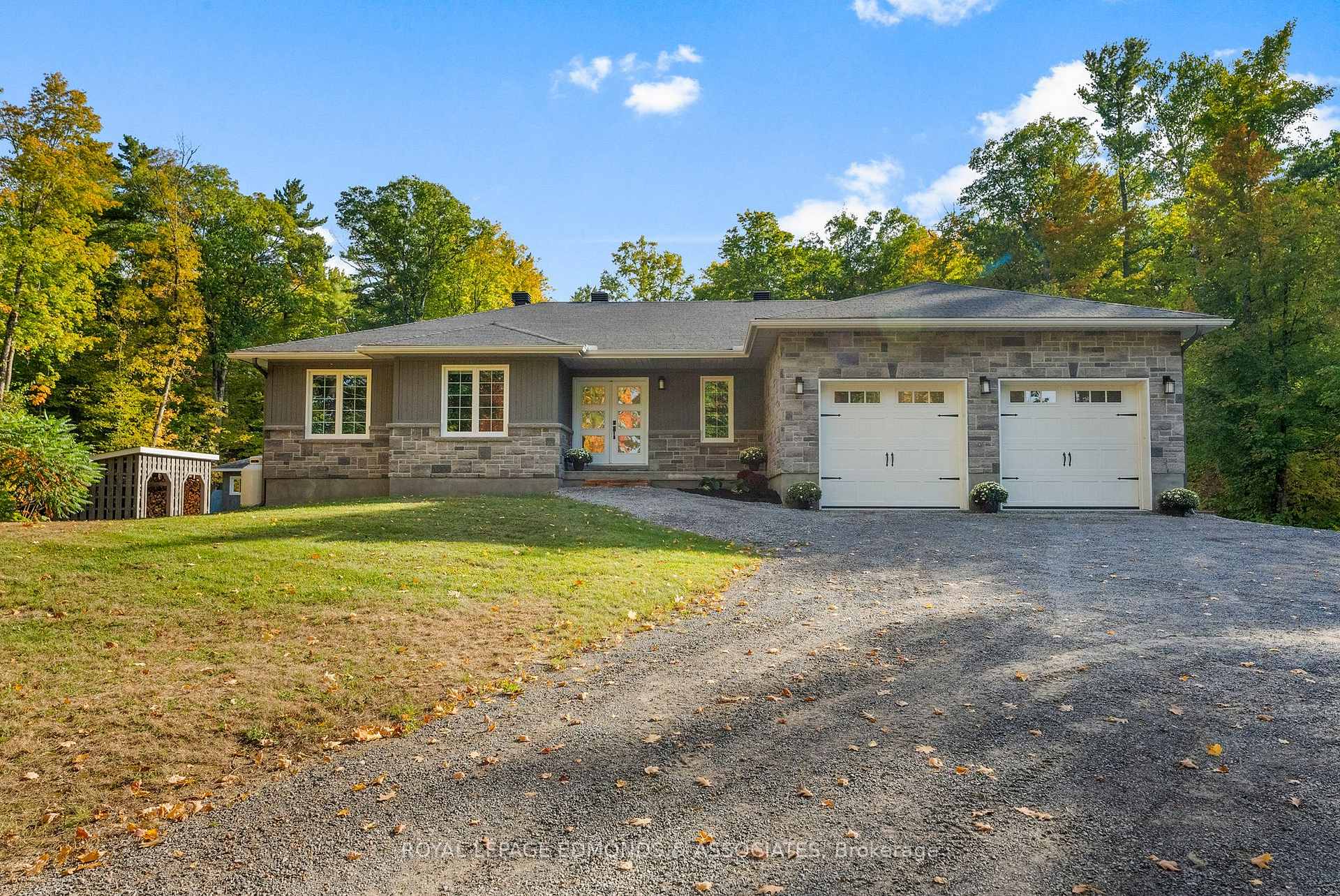 Photo 1 of 166 Deerfield Drive, McNab/Braeside, Mcnab/Braeside Twps — HOMEH