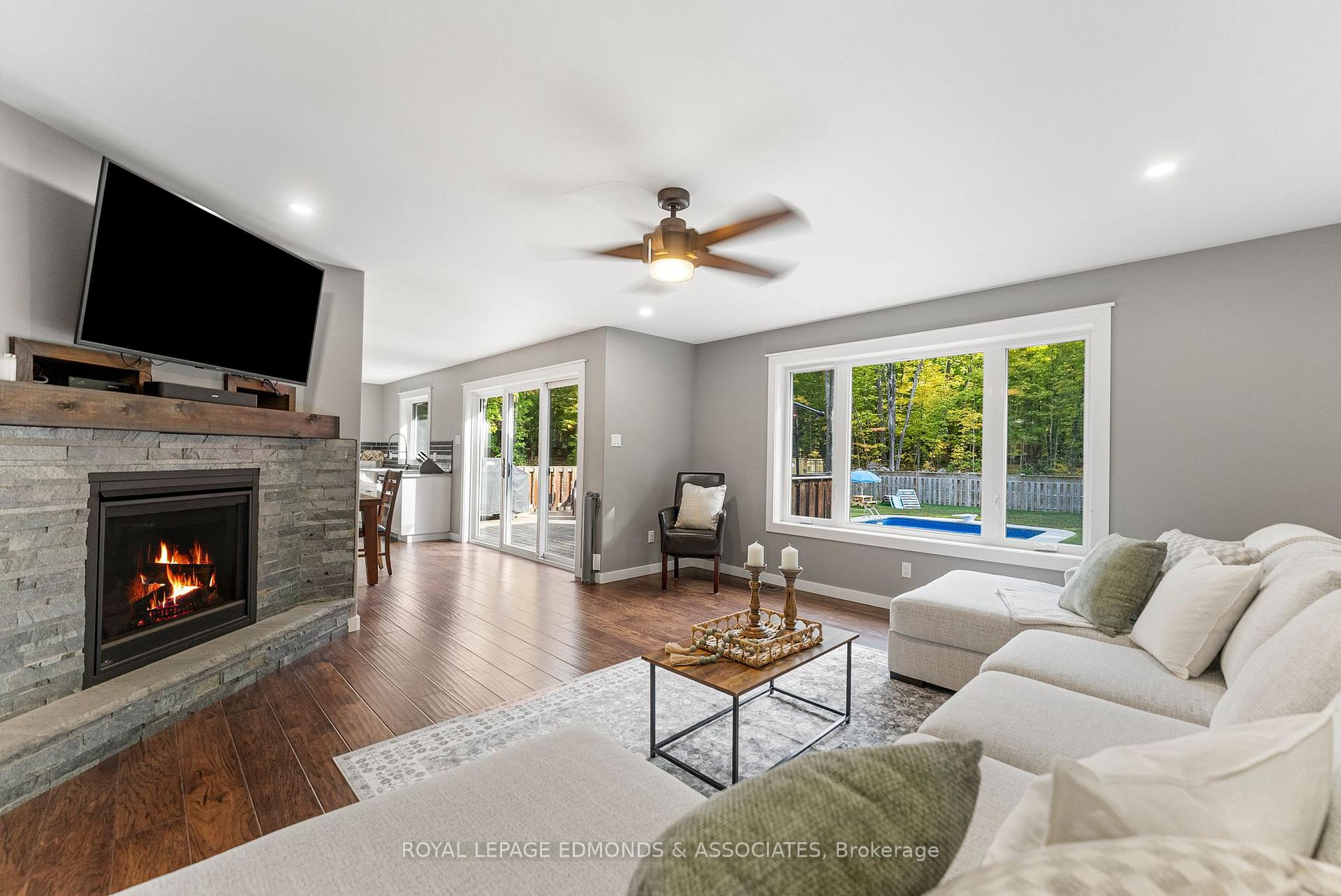 Photo 7 of 166 Deerfield Drive, McNab/Braeside, Mcnab/Braeside Twps — HOMEH