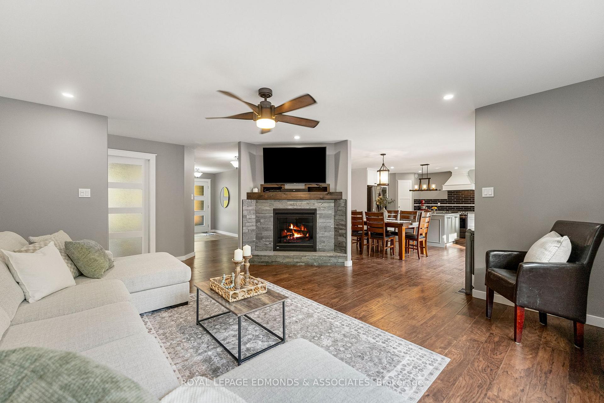 Photo 8 of 166 Deerfield Drive, McNab/Braeside, Mcnab/Braeside Twps — HOMEH