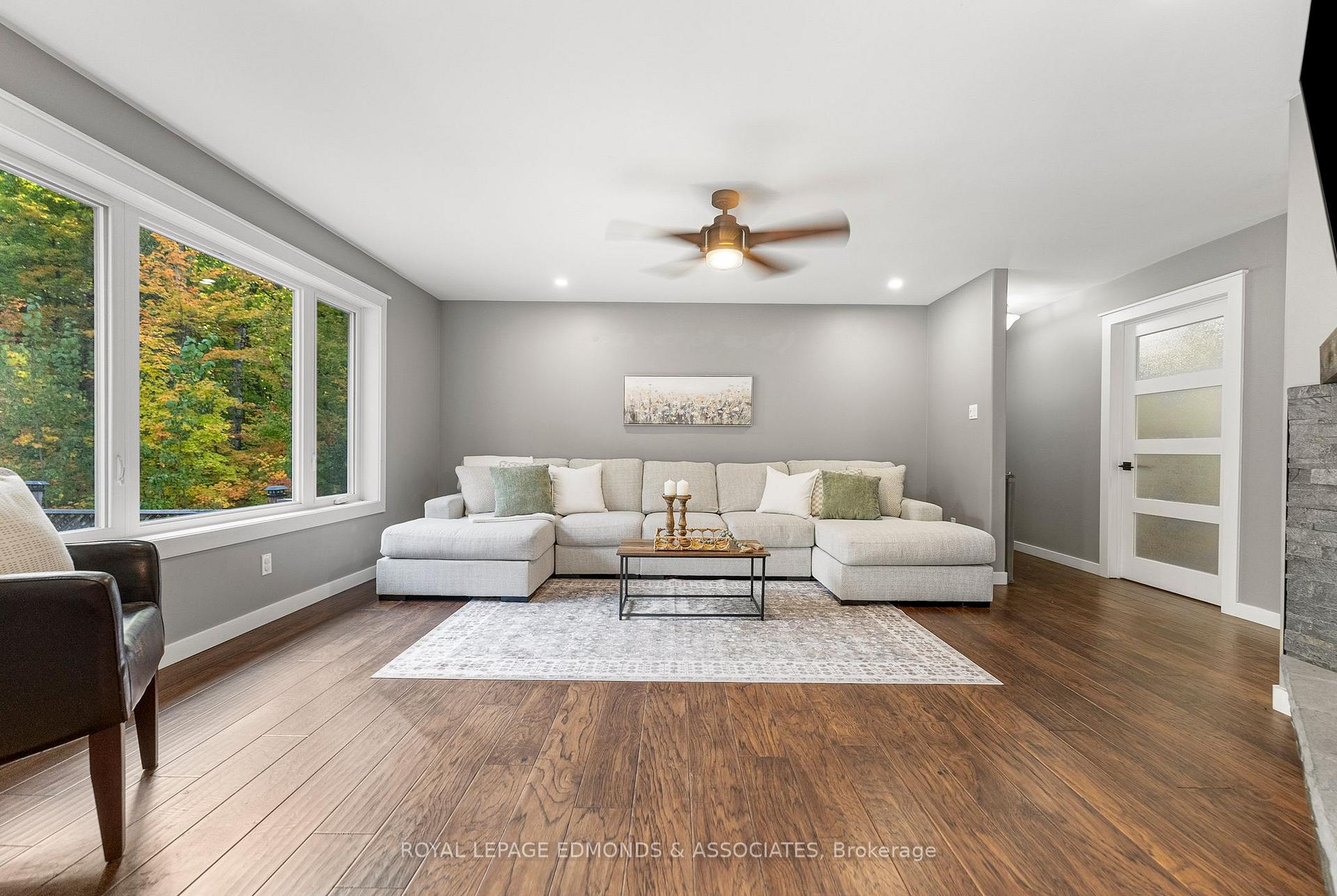 Photo 9 of 166 Deerfield Drive, McNab/Braeside, Mcnab/Braeside Twps — HOMEH