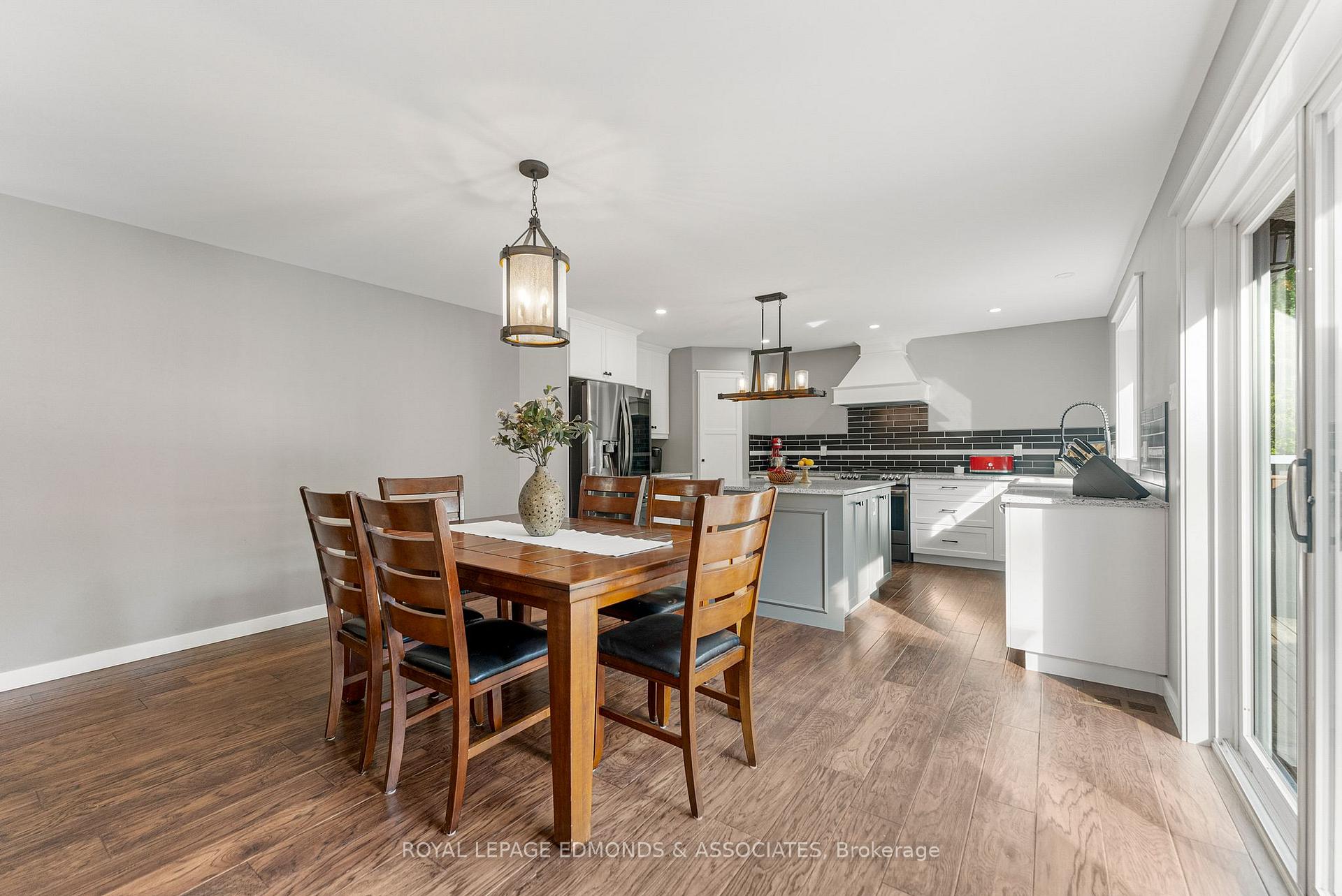 Photo 11 of 166 Deerfield Drive, McNab/Braeside, Mcnab/Braeside Twps — HOMEH